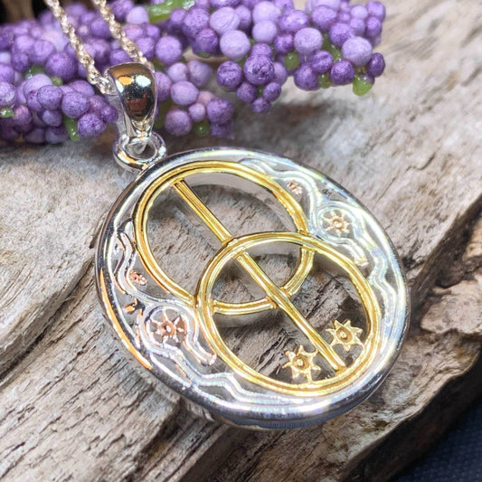 Reganne Chalice Well Necklace - 18