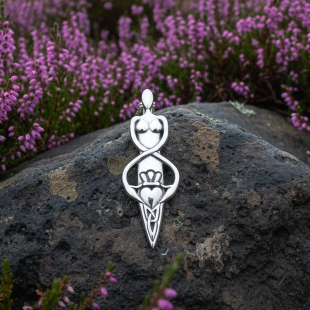 Danu Claddagh Necklace