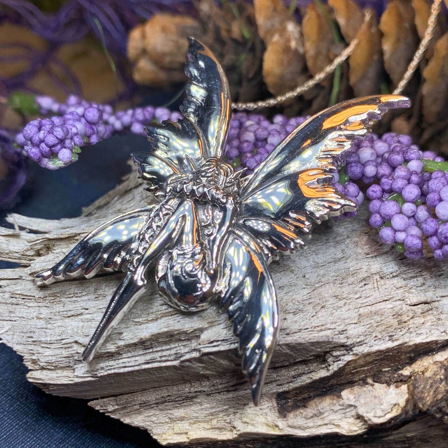 Bashful Fairy Necklace - 18