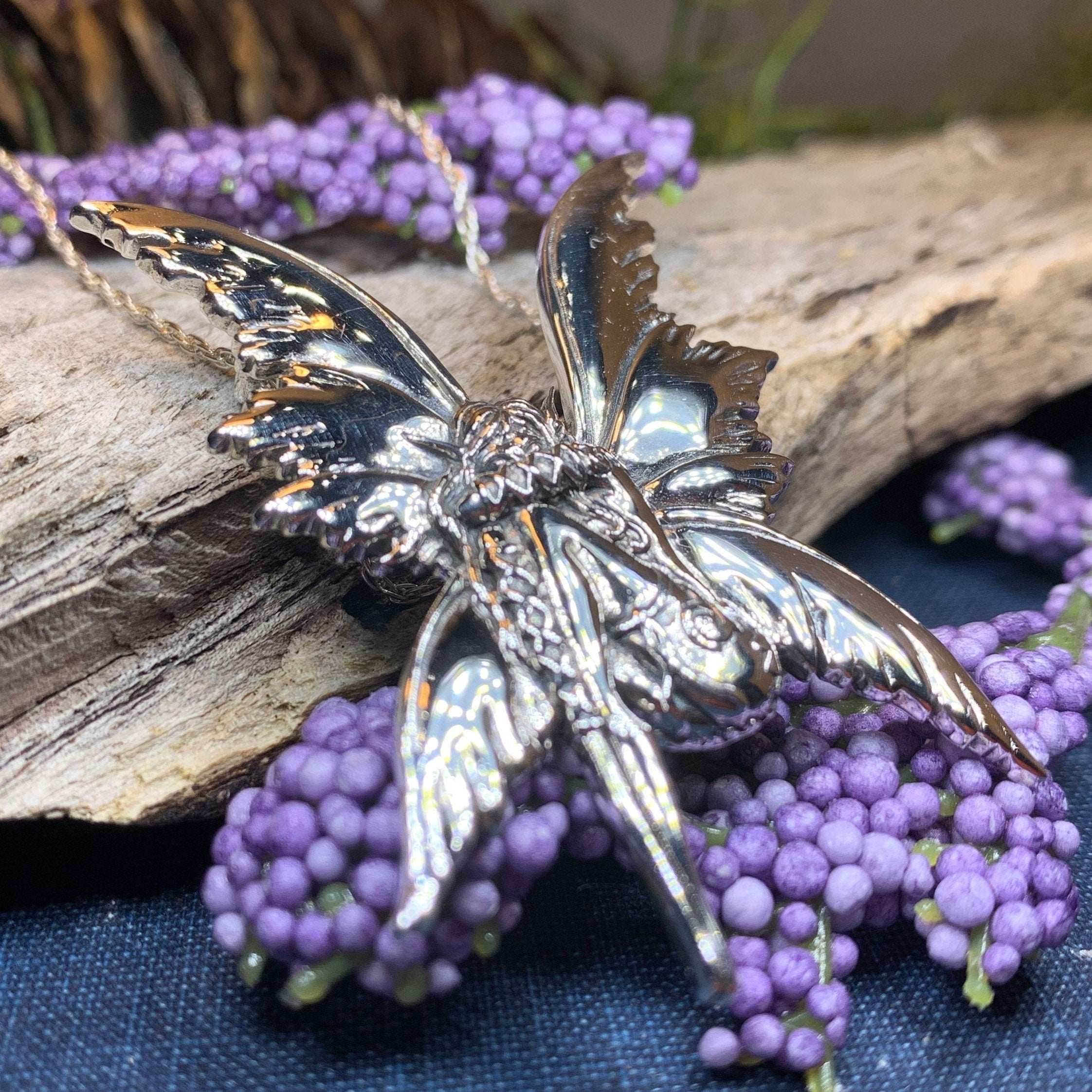 Bashful Fairy Necklace - 18