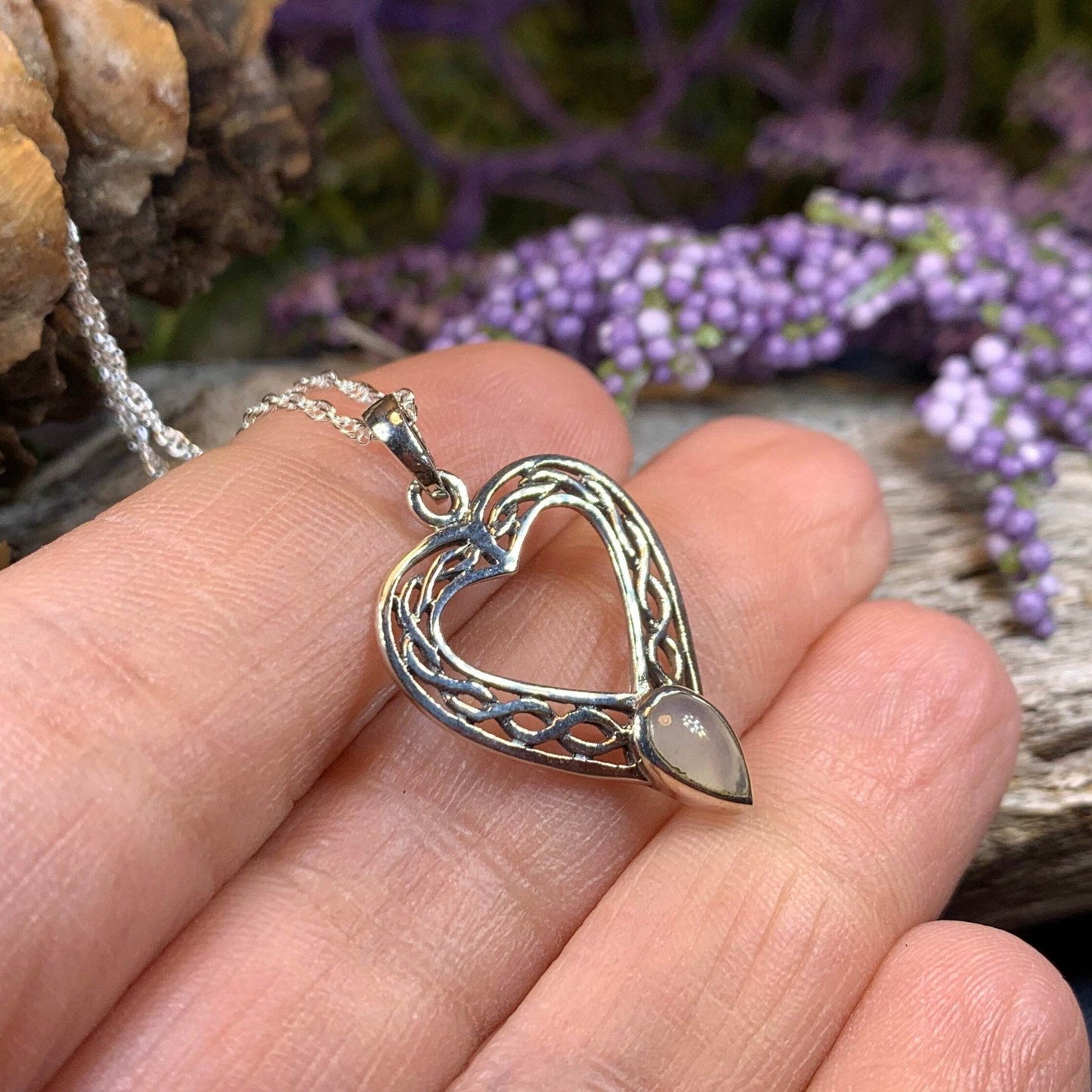 Jonet Celtic Heart Necklace - 18