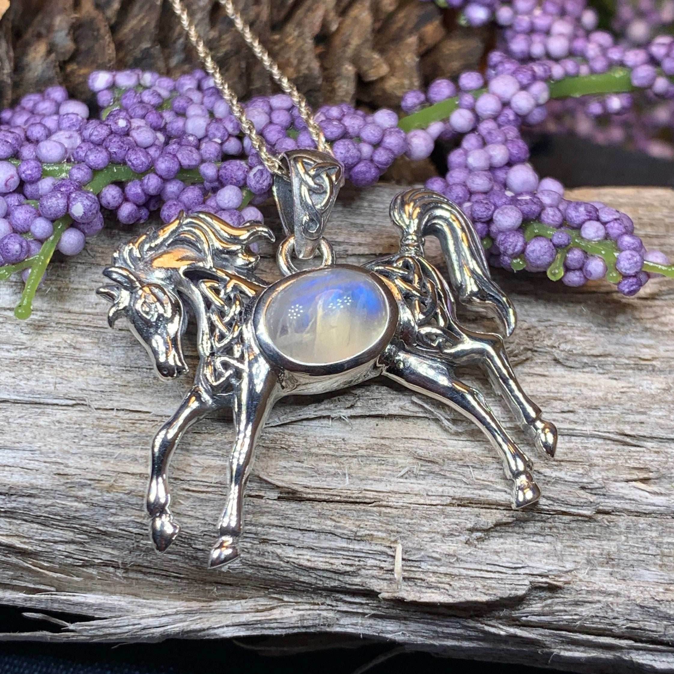 Finbar Horse Necklace - 18 / Amethyst