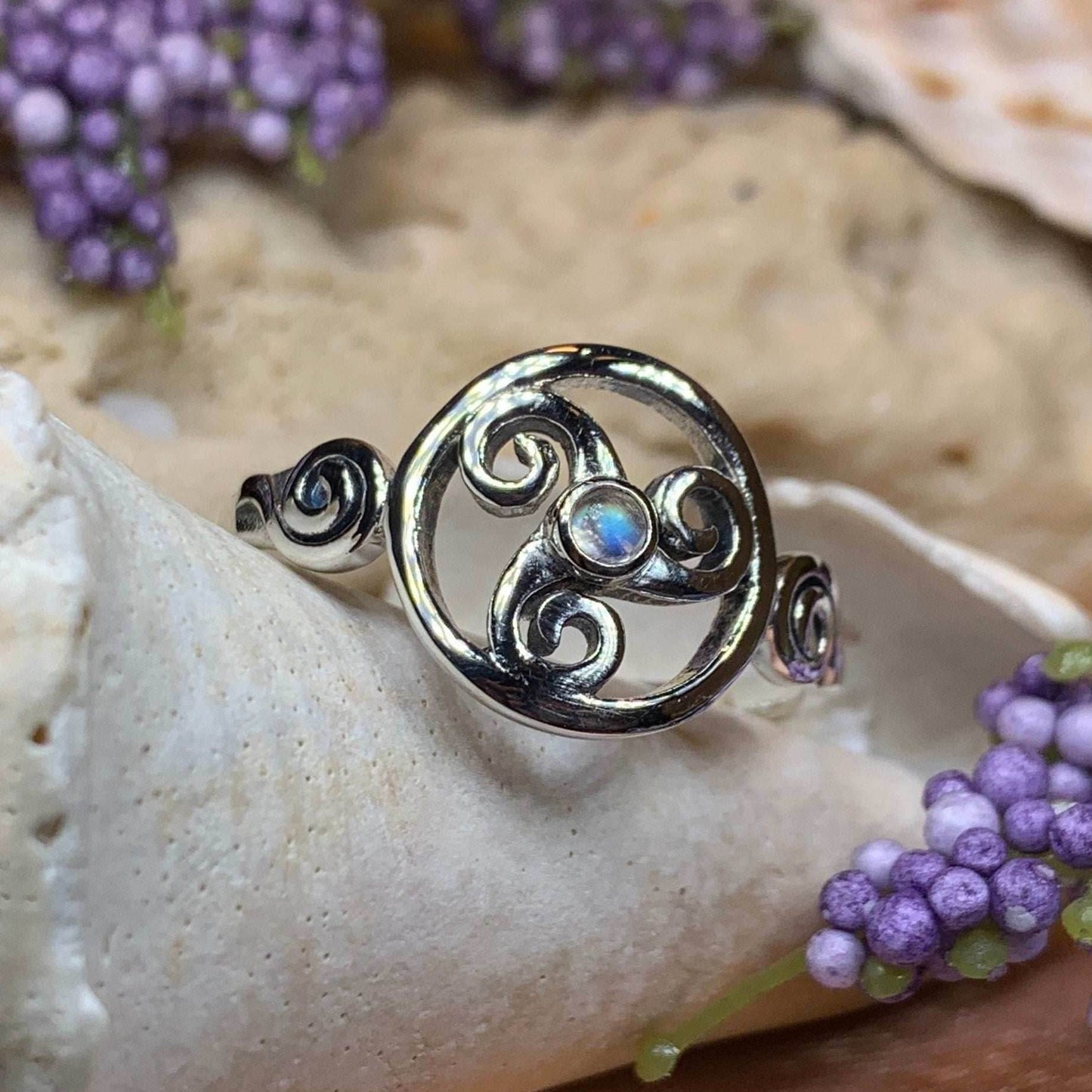 Amrita Celtic Spiral Ring - 5 / Moonstone