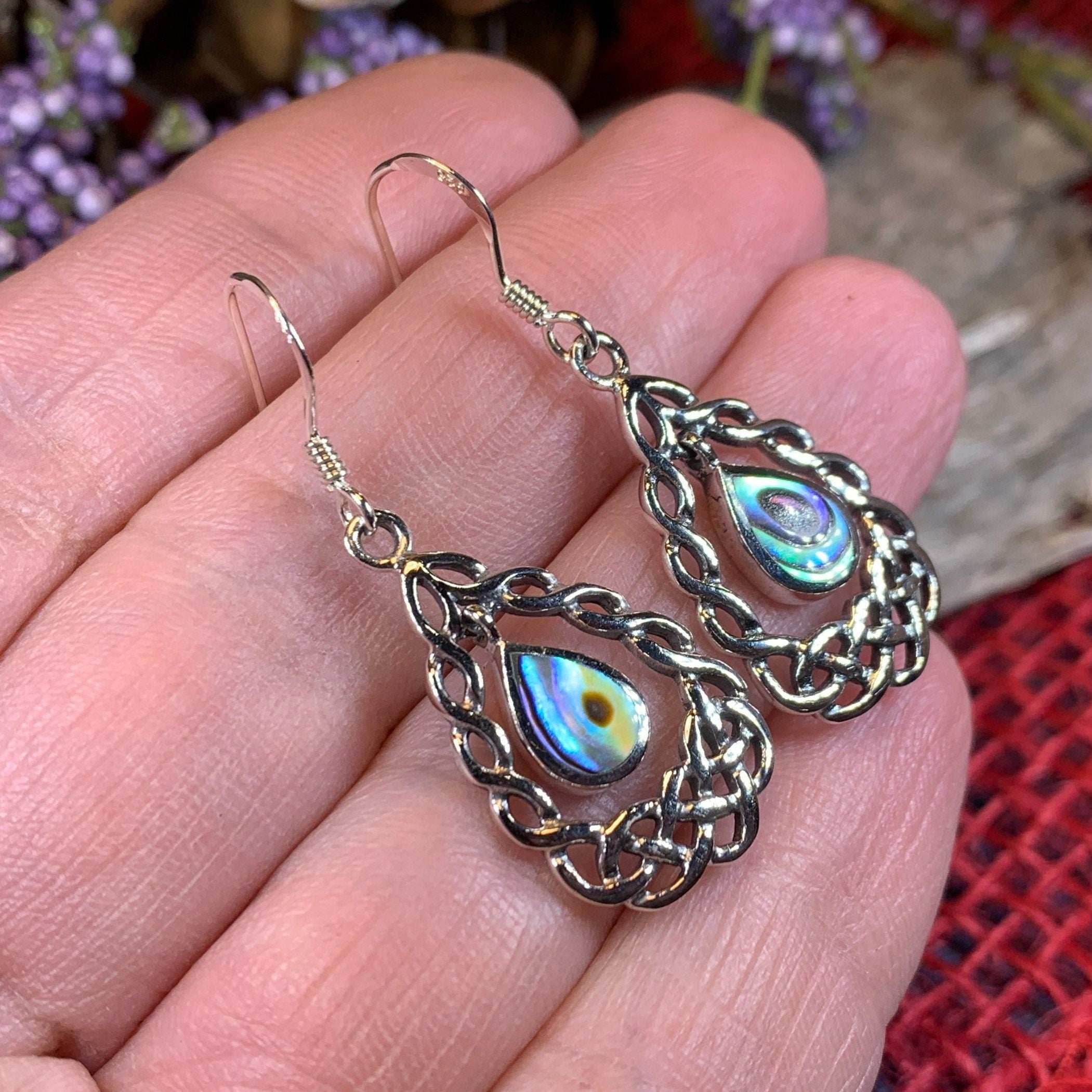 Lucretia Celtic Knot Earrings - Mother of pearl
