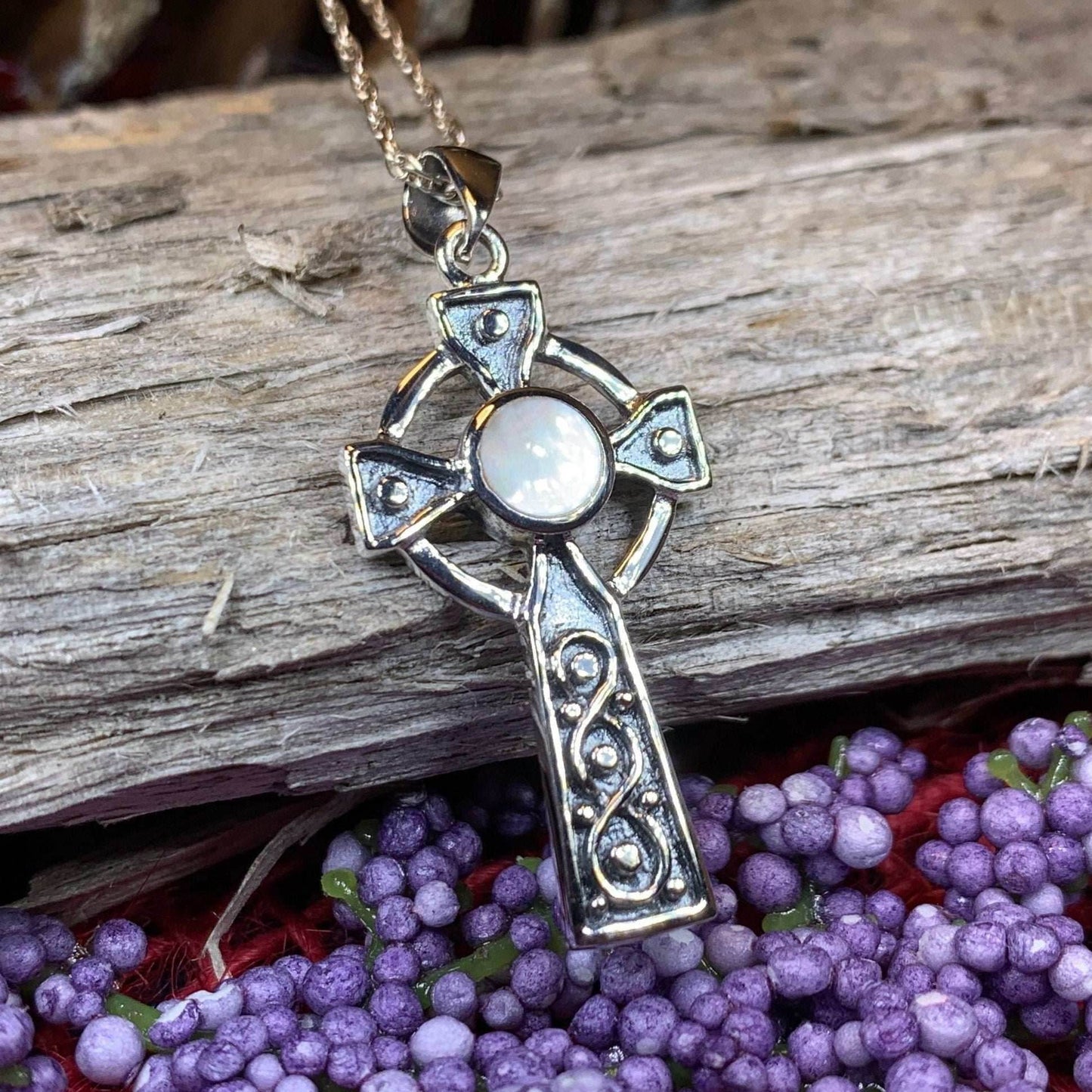 Tinturn Celtic Cross Necklace - 18