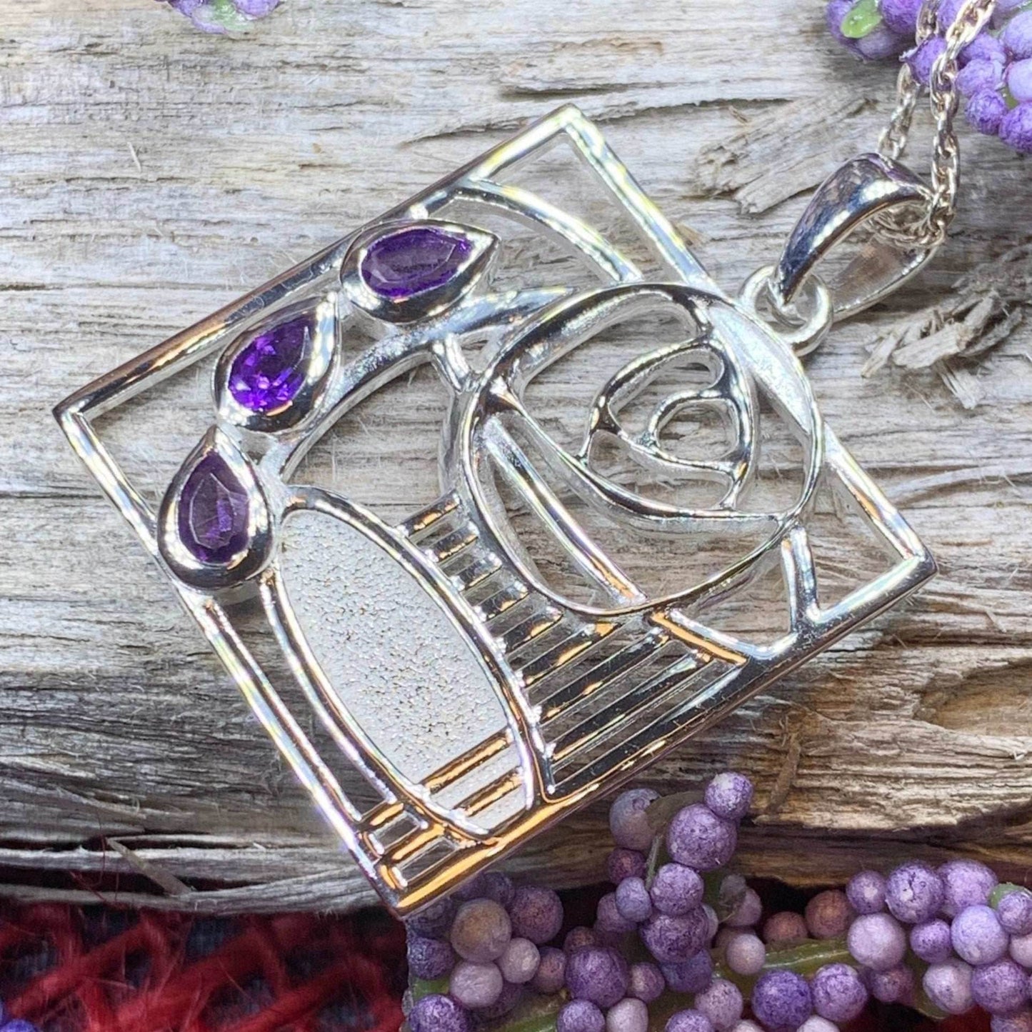 Cairn Clyde Mackintosh Necklace - 18