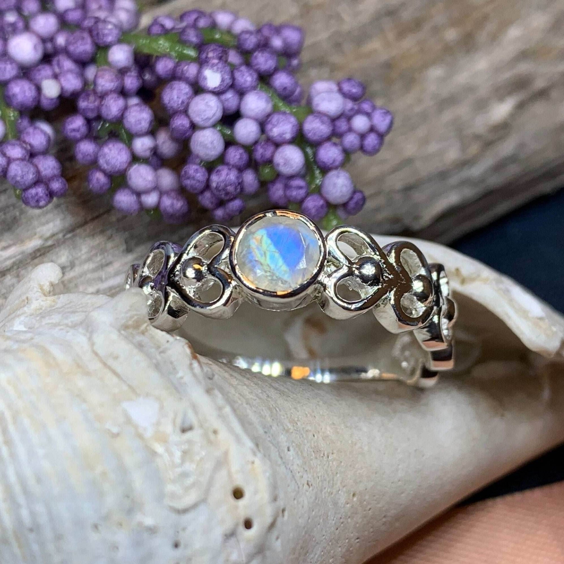 Jarida Celtic Love Knot Ring - 6