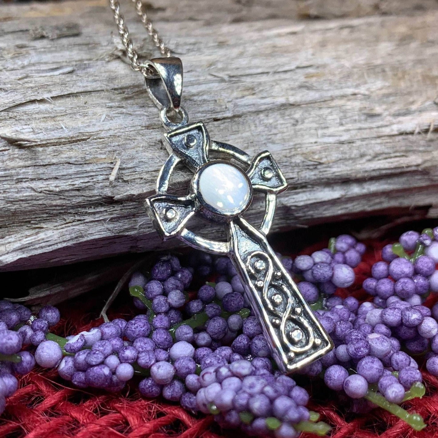 Tinturn Celtic Cross Necklace - 18