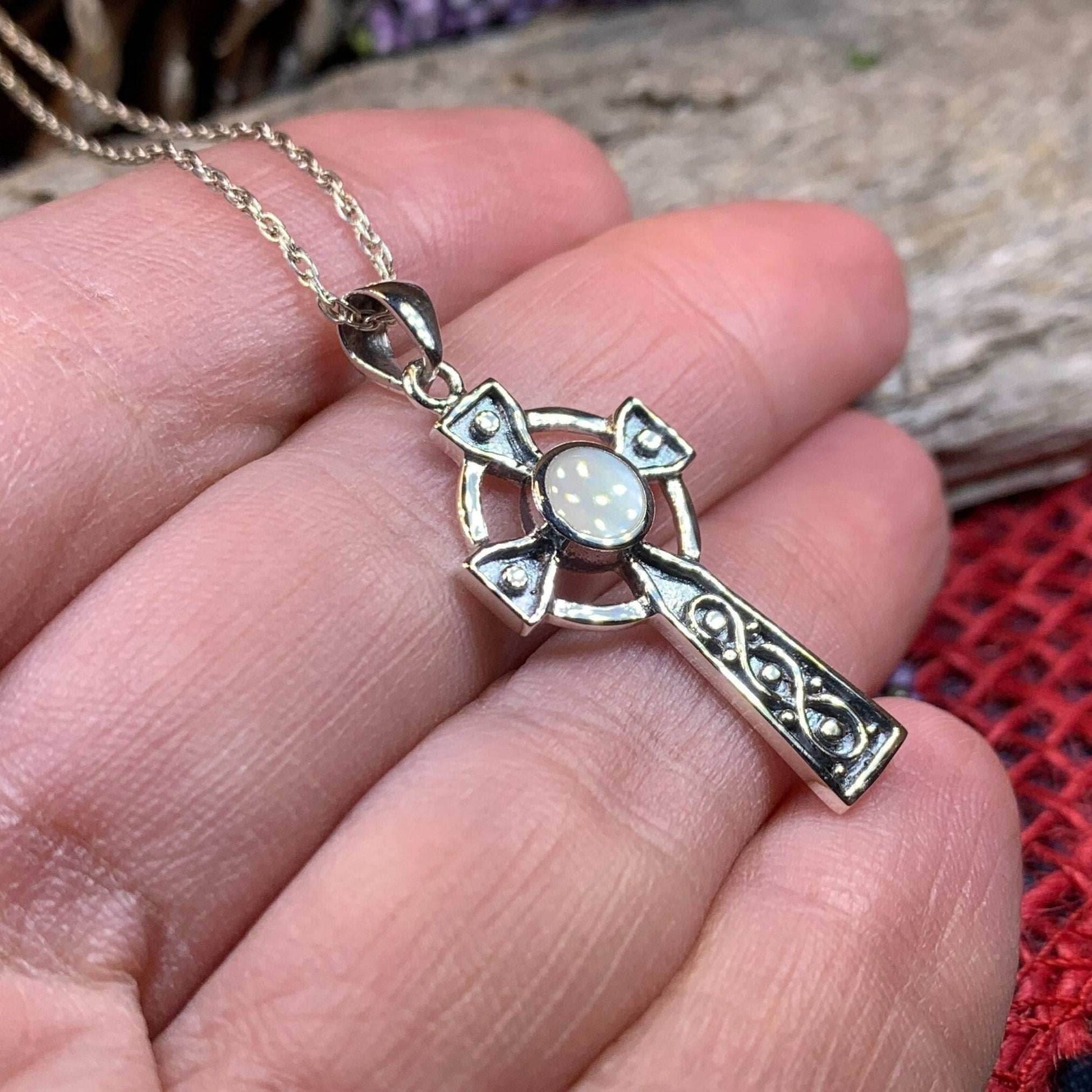 Tinturn Celtic Cross Necklace - 18