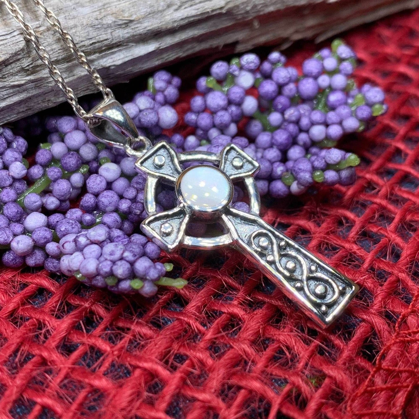 Tinturn Celtic Cross Necklace - 18
