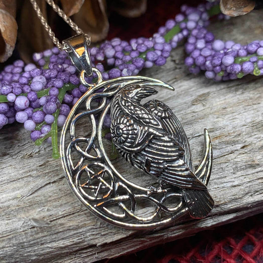 Nightwatcher Celtic Raven Necklace - 18