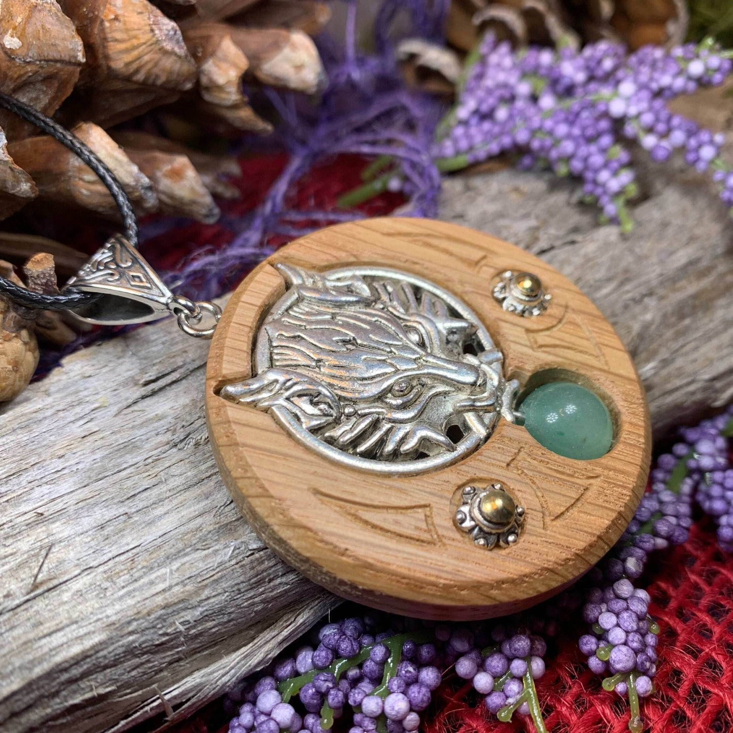 Iroko Forest Wolf Necklace - 