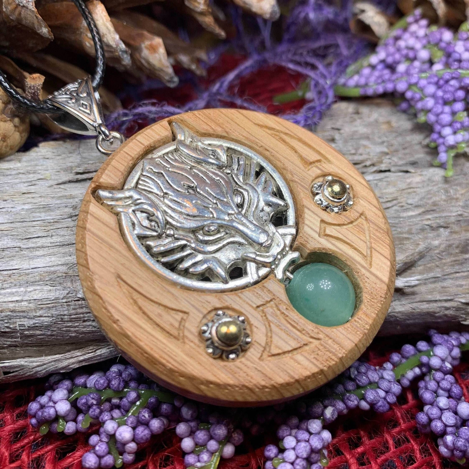 Iroko Forest Wolf Necklace - 