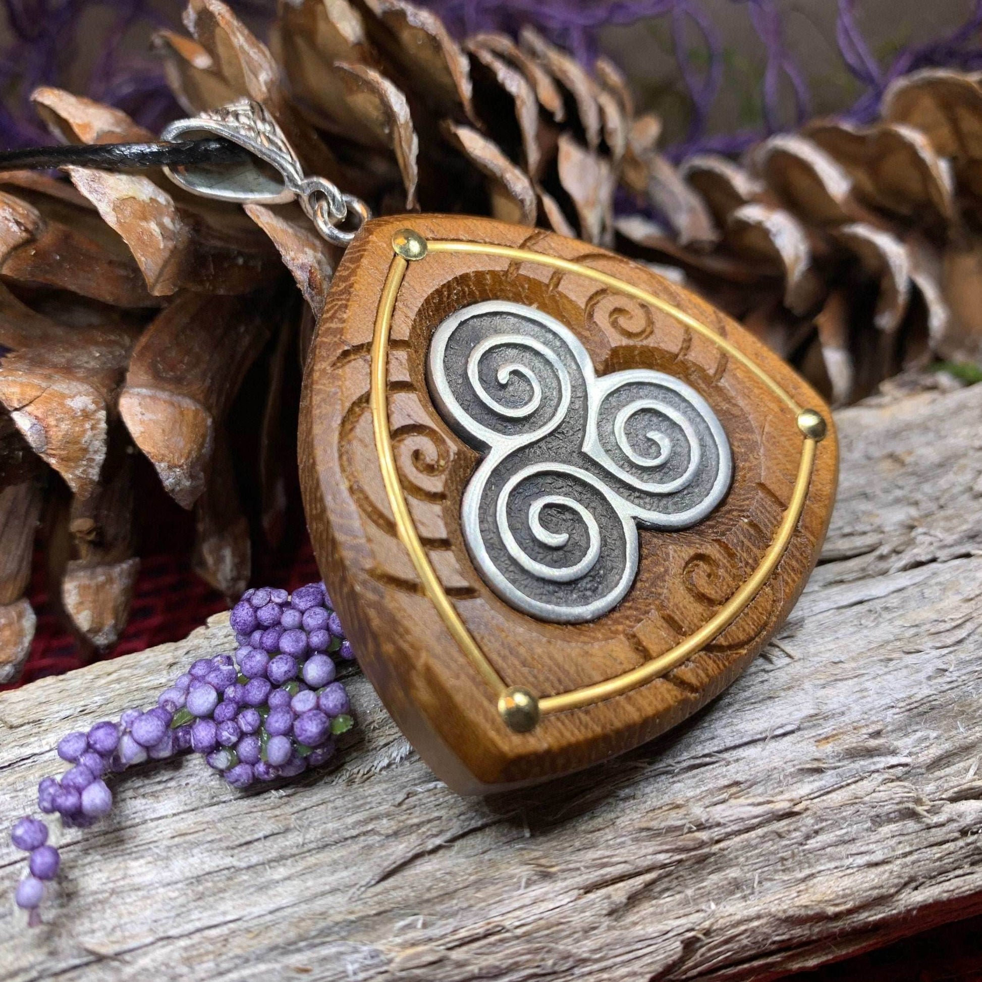 Hallglen Triple Spiral Necklace - 