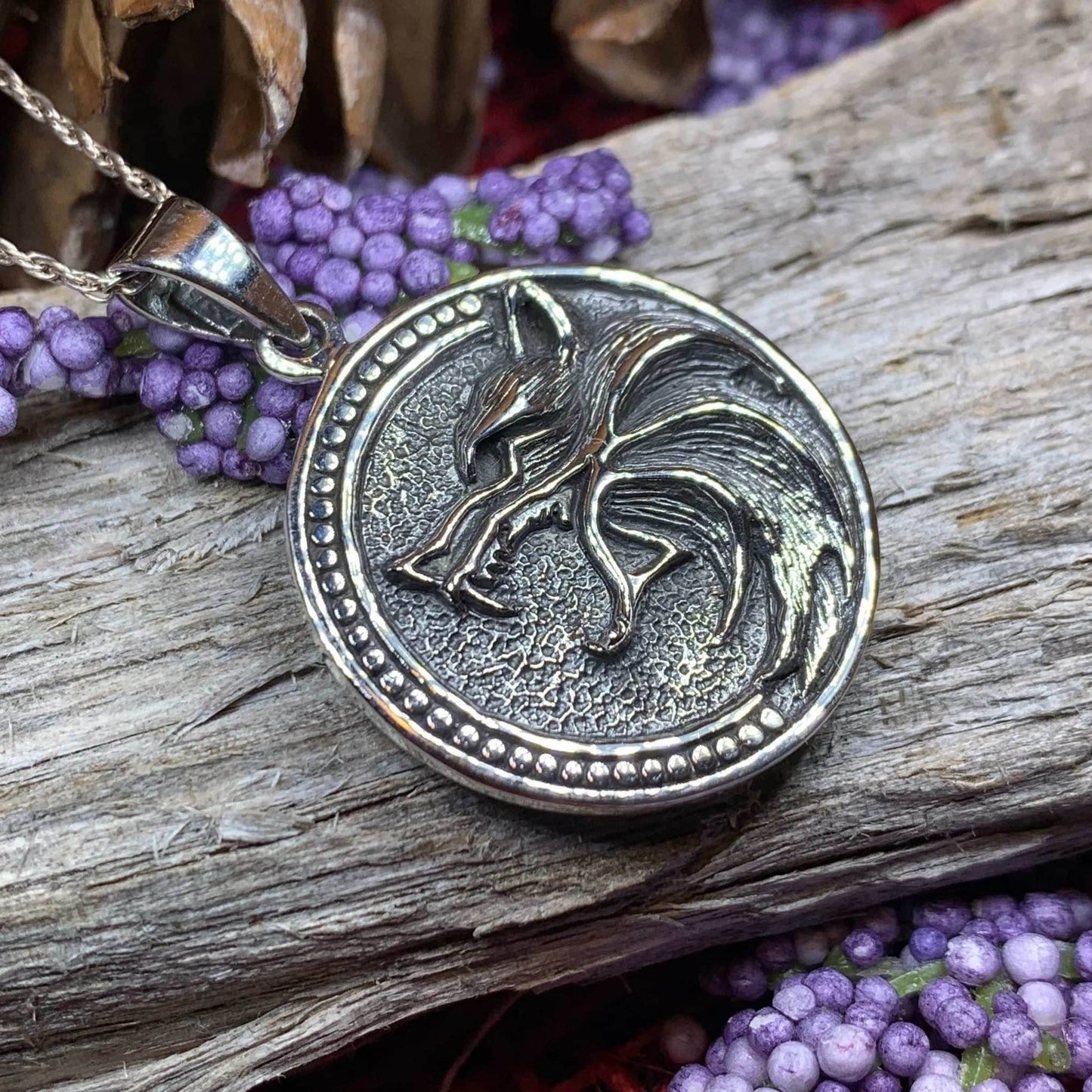 Gundolf Wolf Necklace - 18