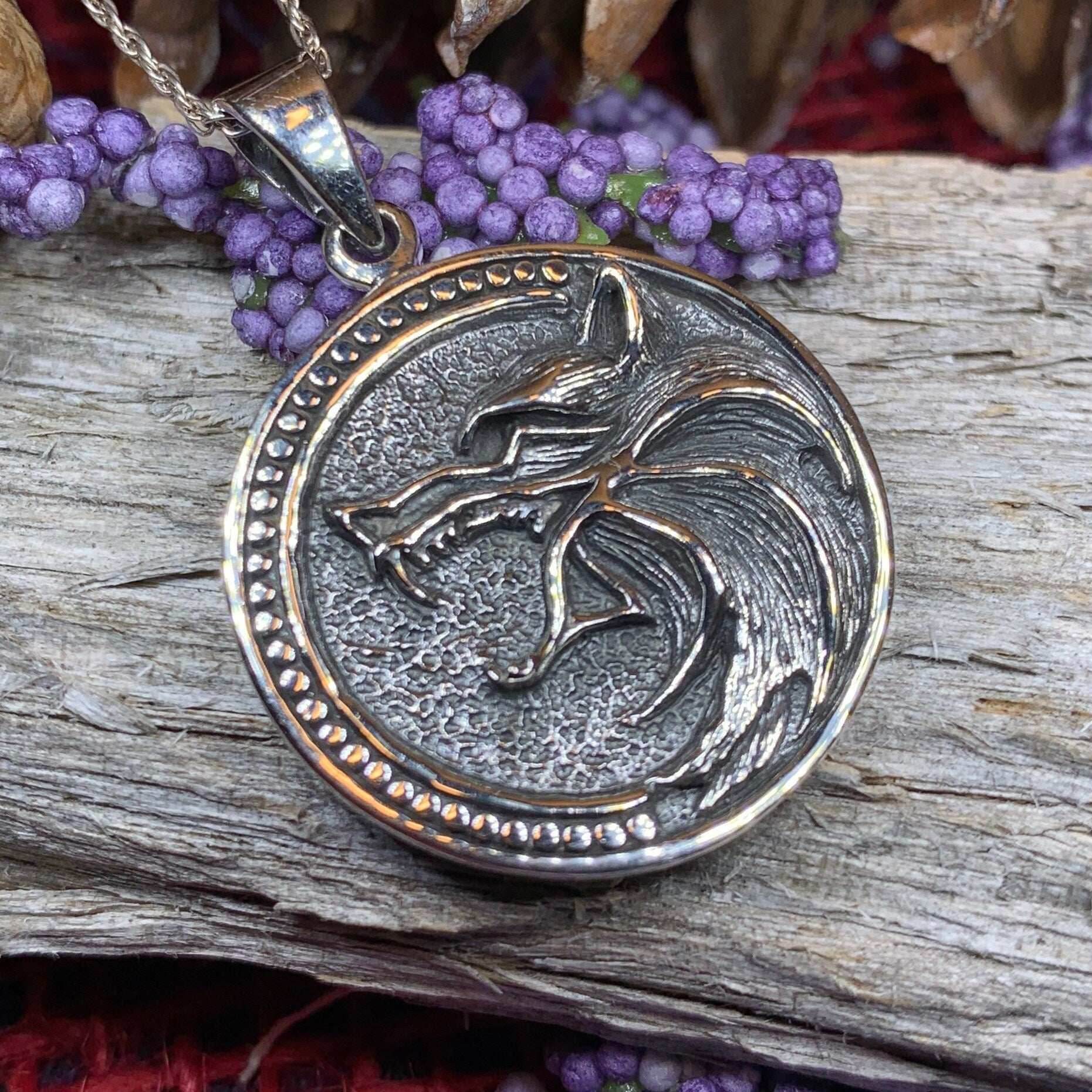 Gundolf Wolf Necklace - 18