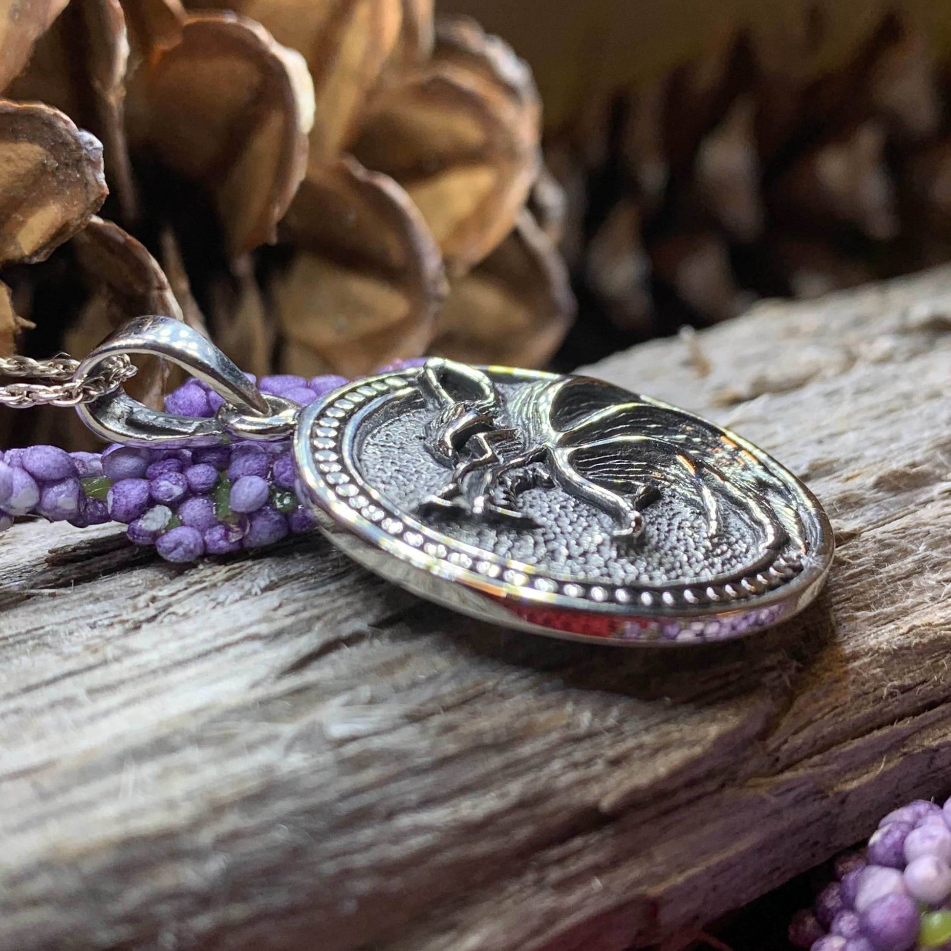 Gundolf Wolf Necklace - 18