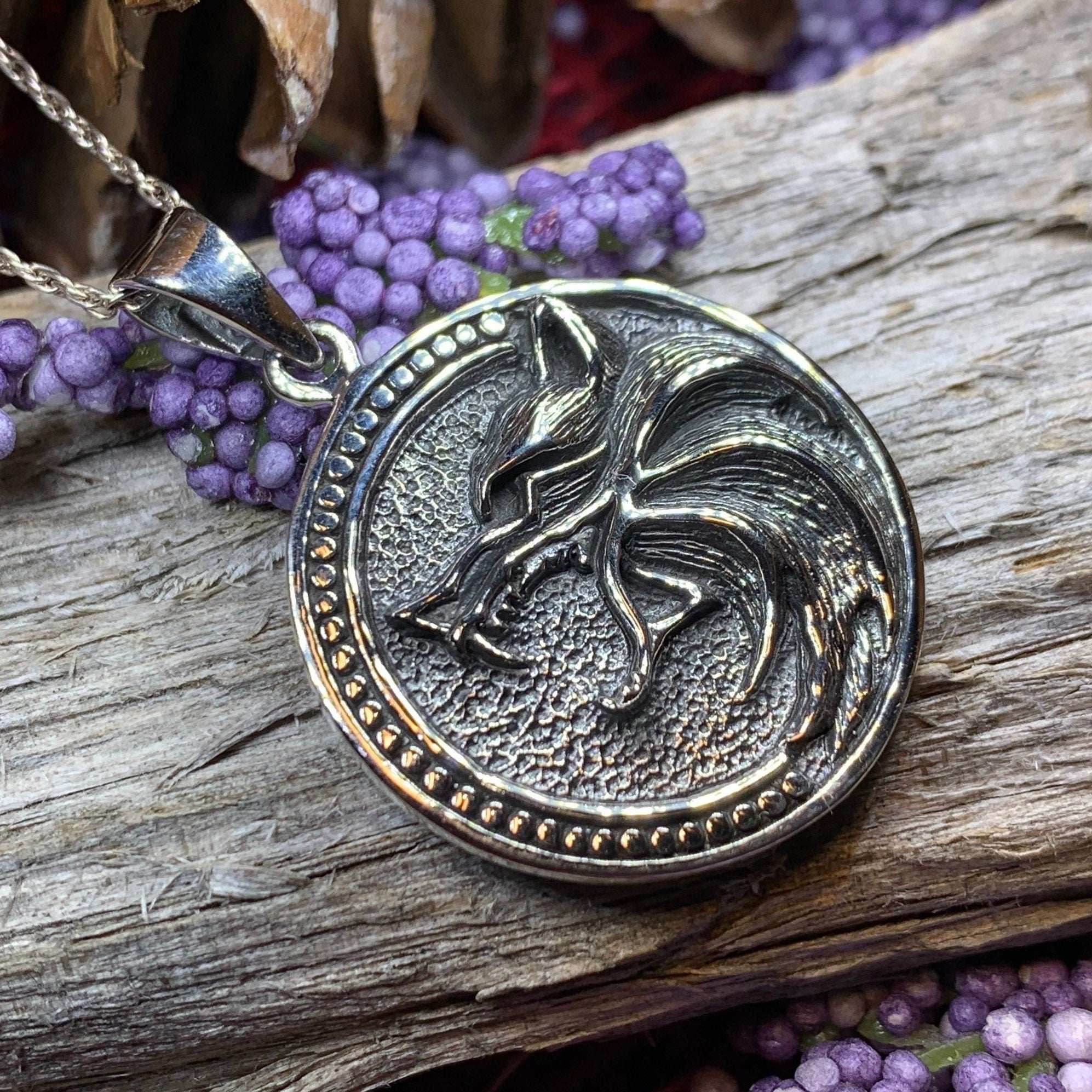 Gundolf Wolf Necklace - 18