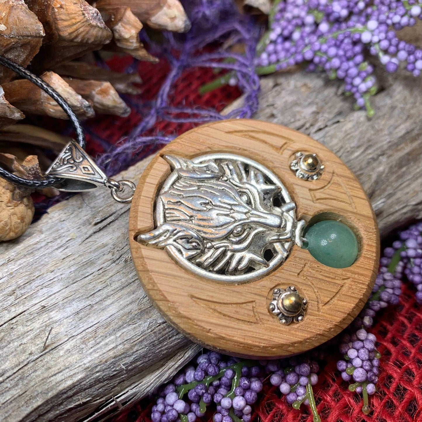 Iroko Forest Wolf Necklace - 