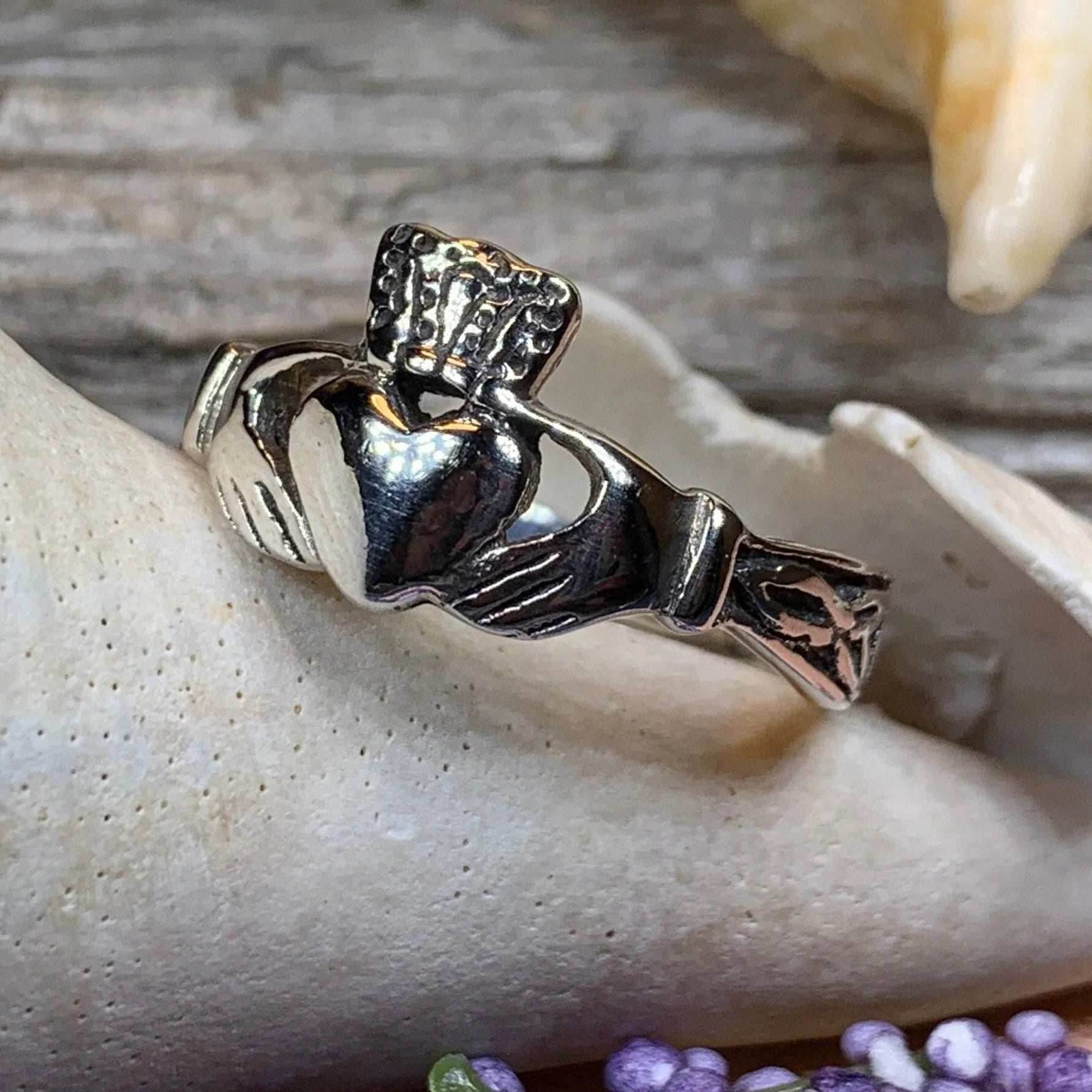 Fossa Claddagh Ring - 6