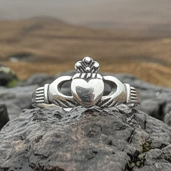 Delvin Claddagh Ring