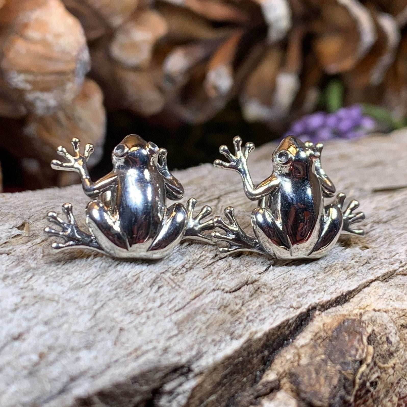 Shayla Frog Post Earrings - 