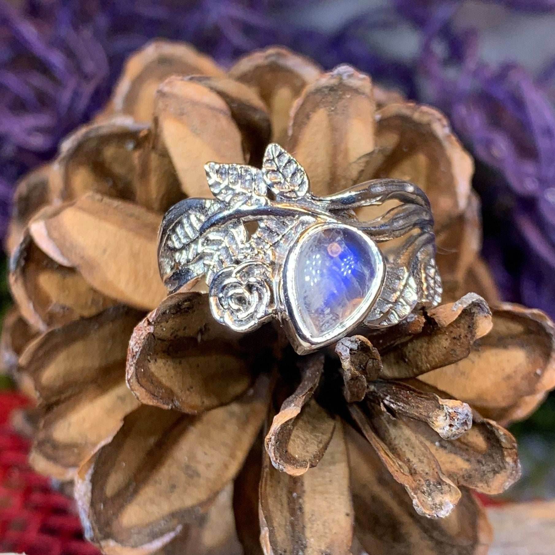 Wild Irish Rose Ring - 6 / Moonstone