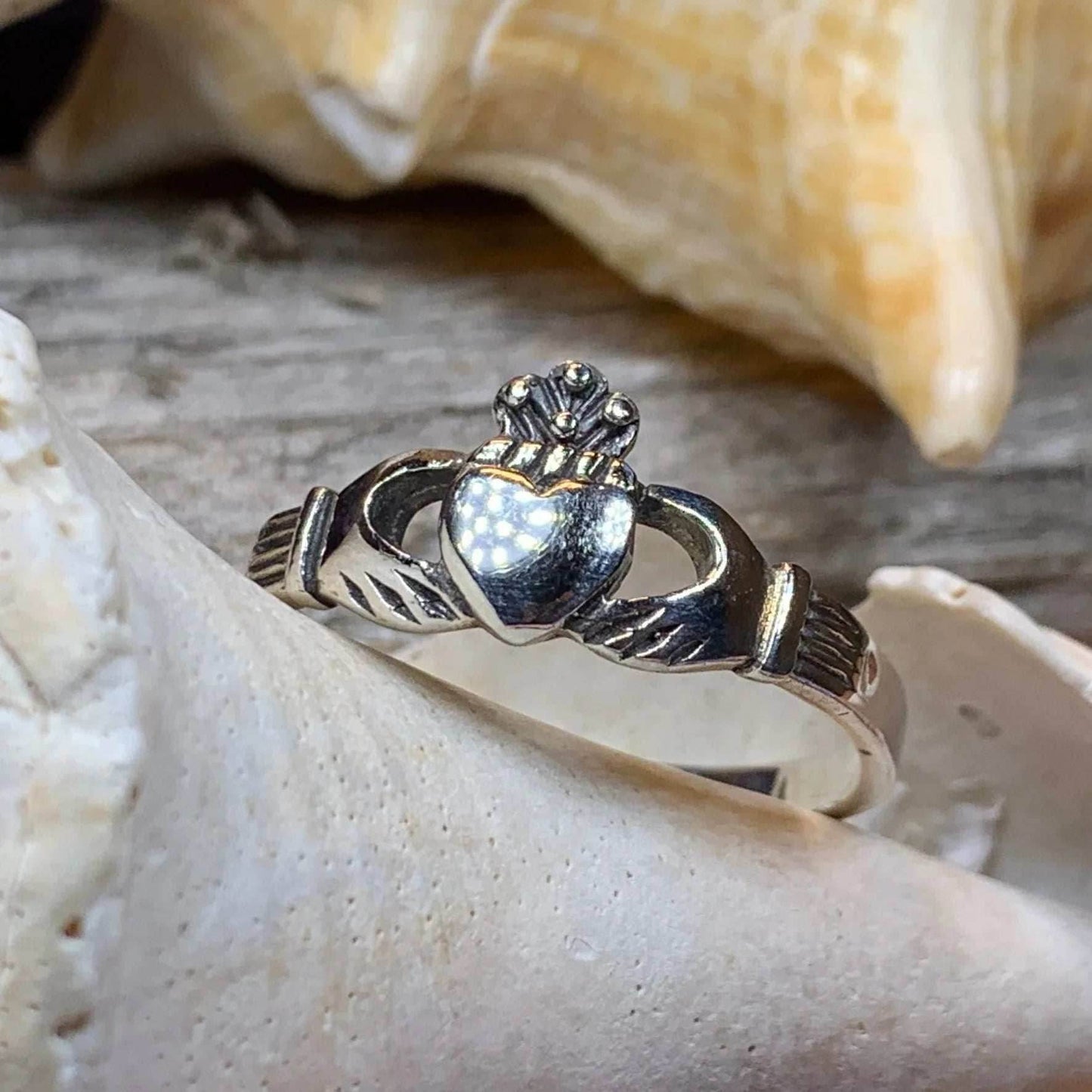 Delvin Claddagh Ring - 4