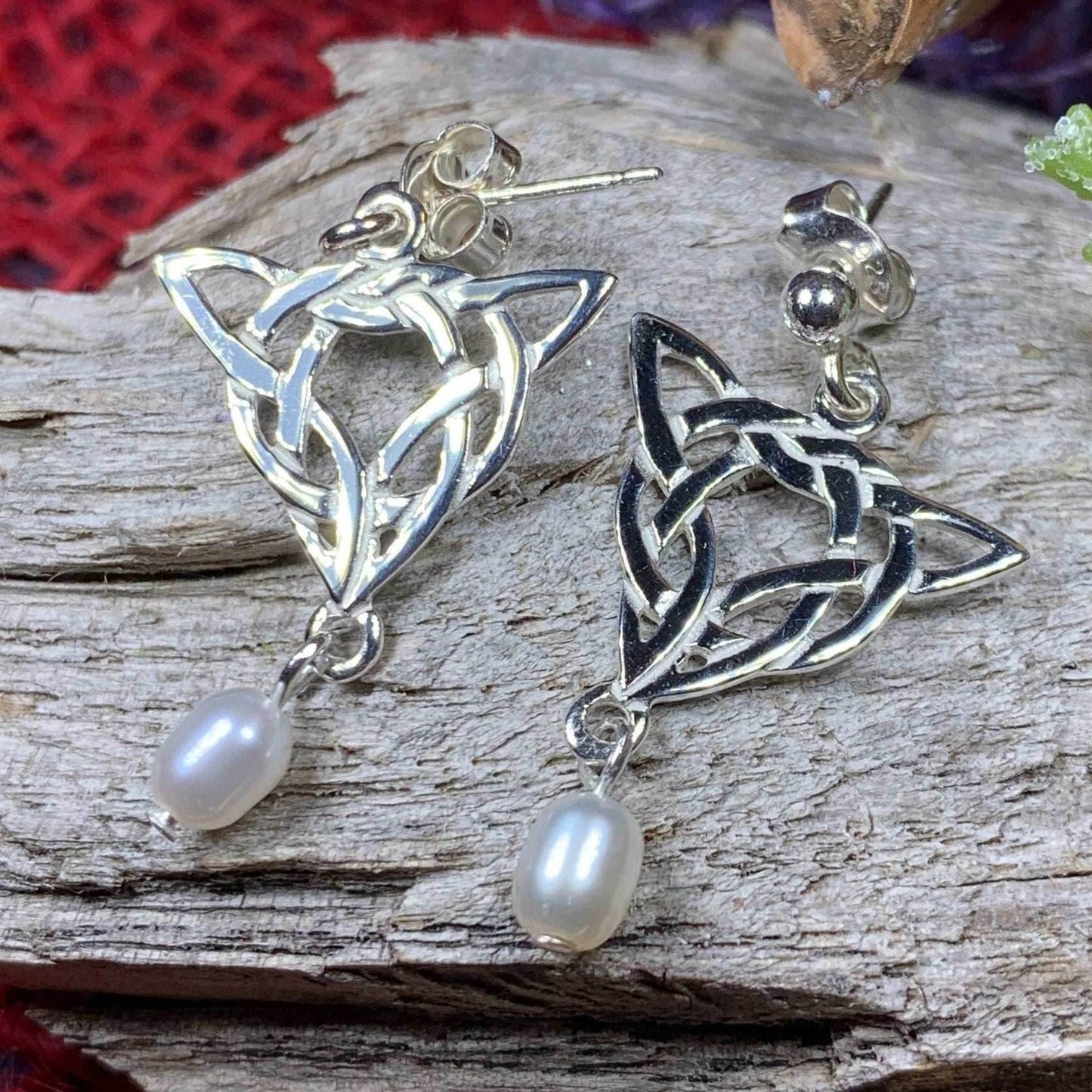 Averie Celtic Knot Earrings - 