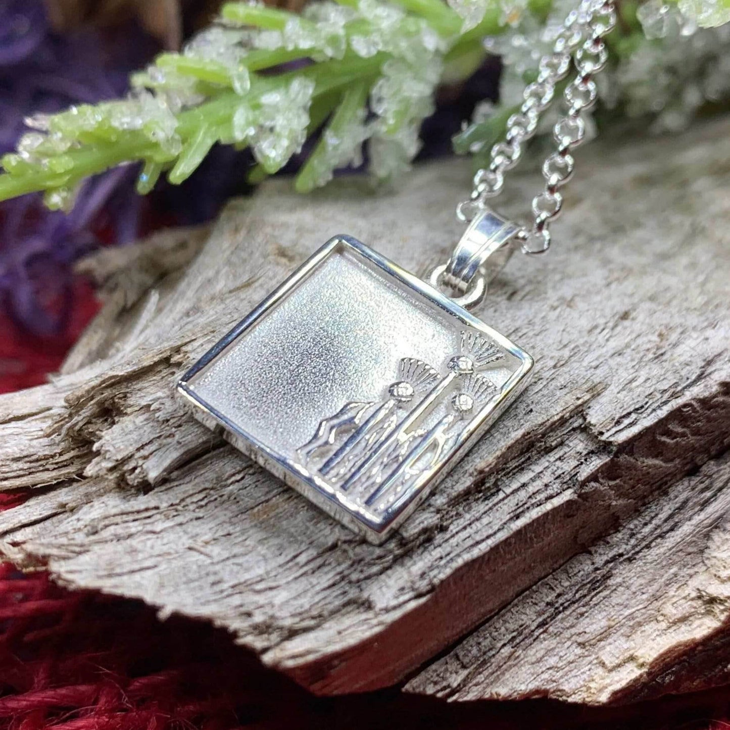 Tarbet Thistle Necklace - 18