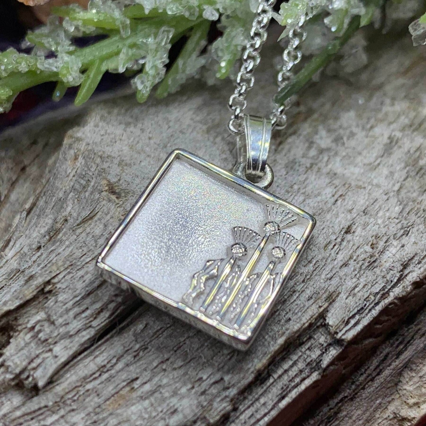 Tarbet Thistle Necklace - 18