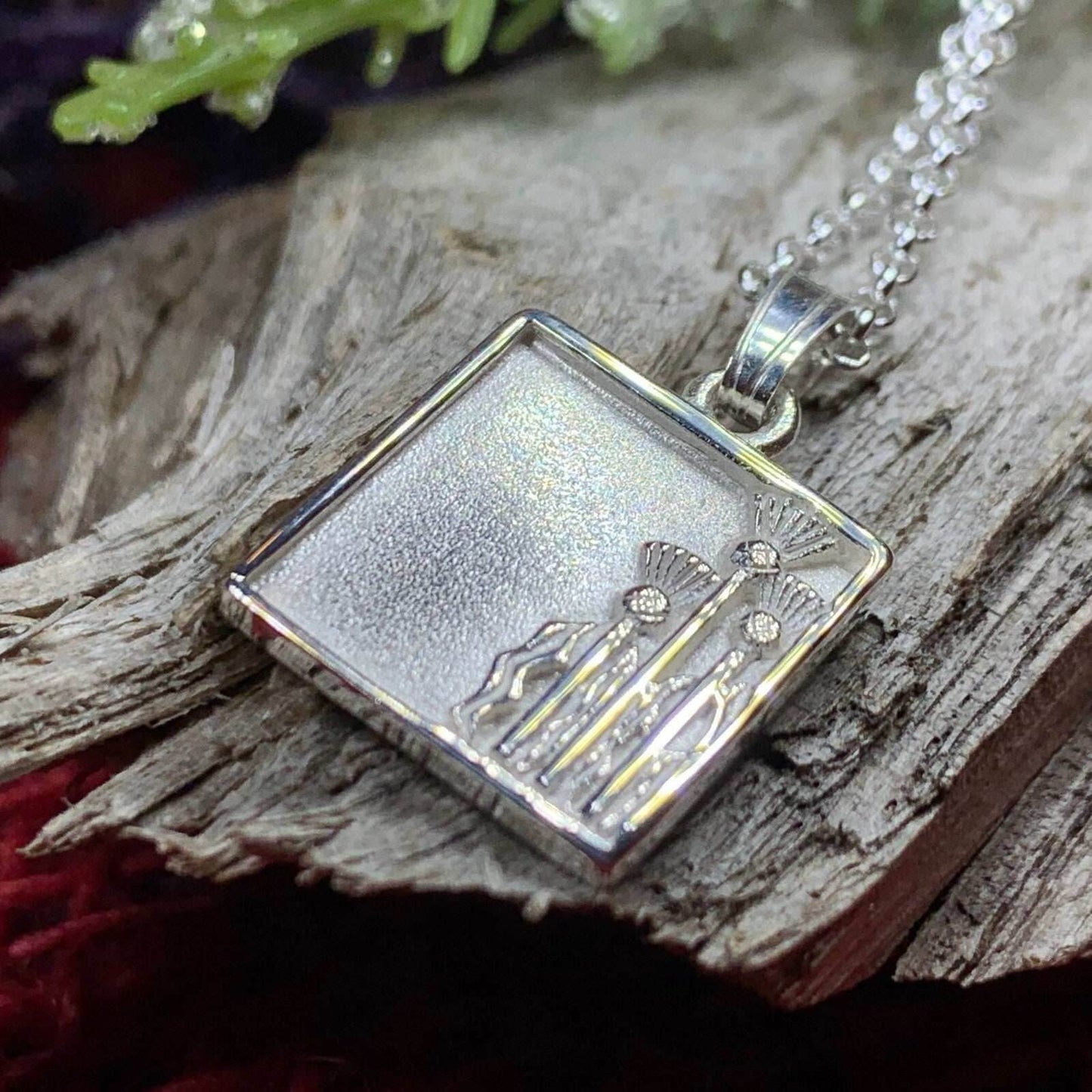 Tarbet Thistle Necklace - 18