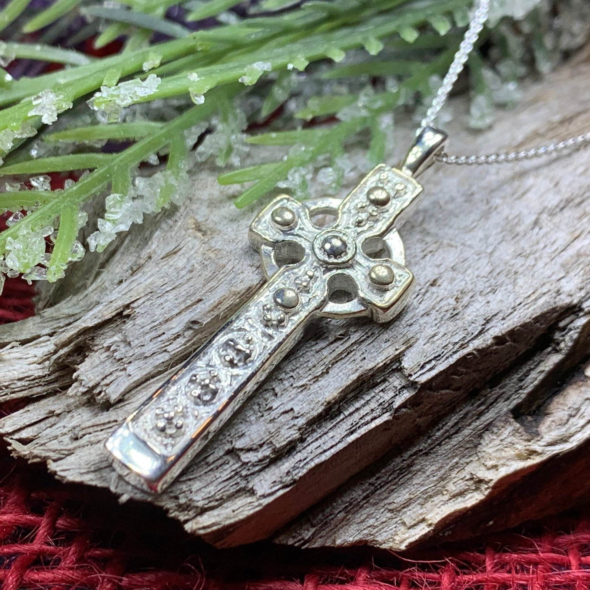 Saint Martin's Scottish Celtic Cross Necklace - 18