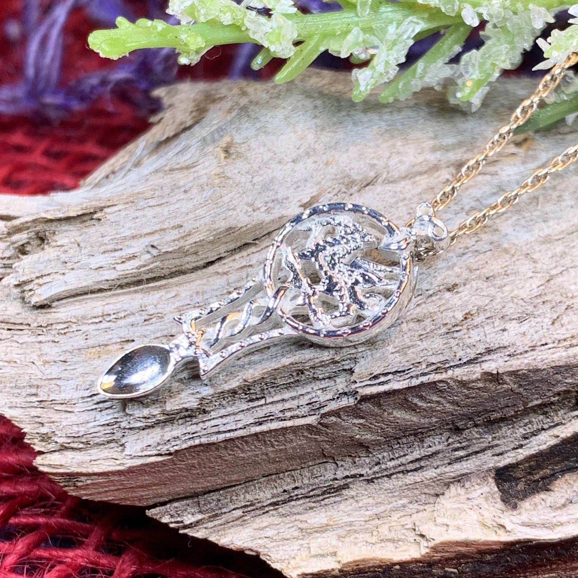 Welsh Dragon Love Spoon Necklace - 18
