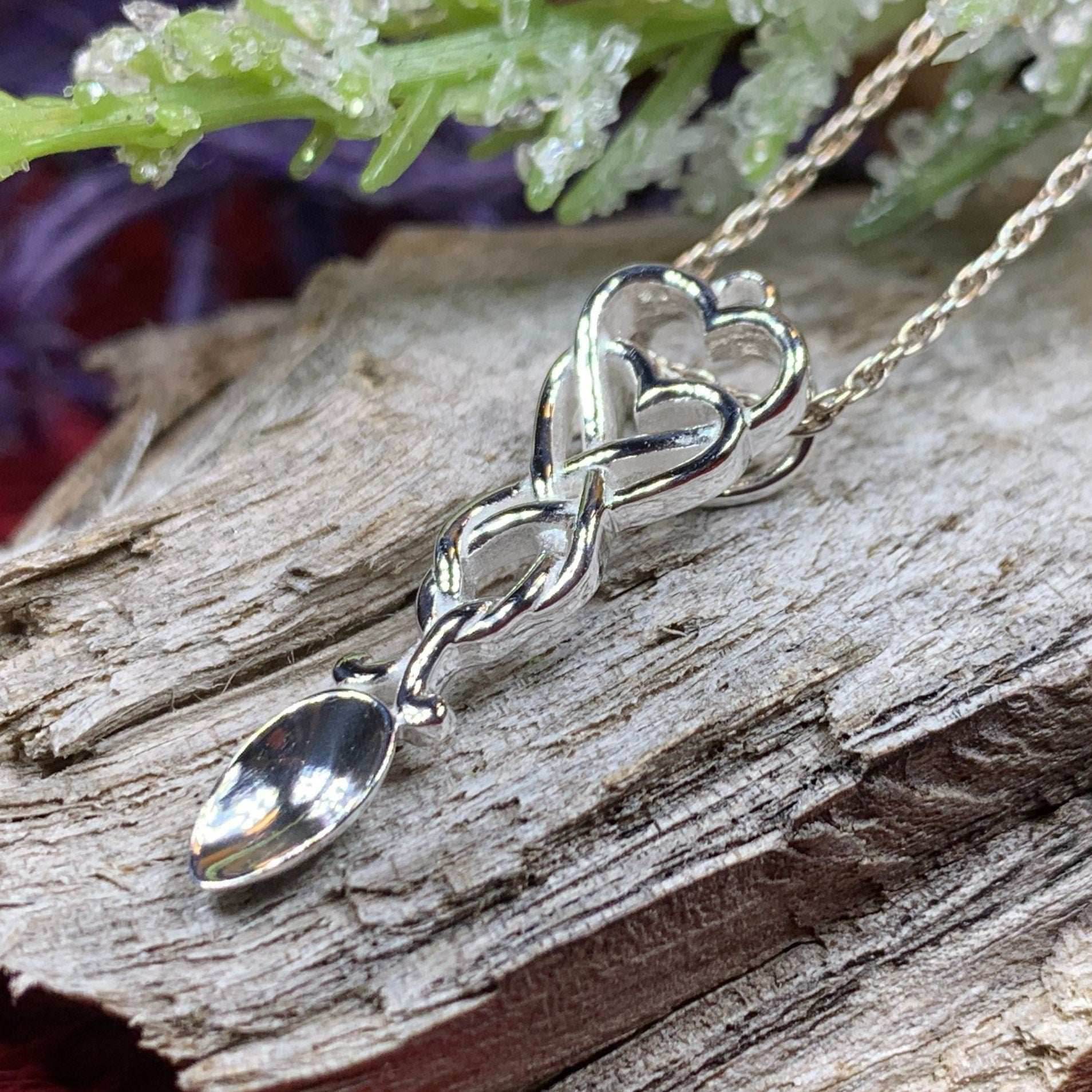 Celtic Hearts Welsh Love Spoon Necklace - 18