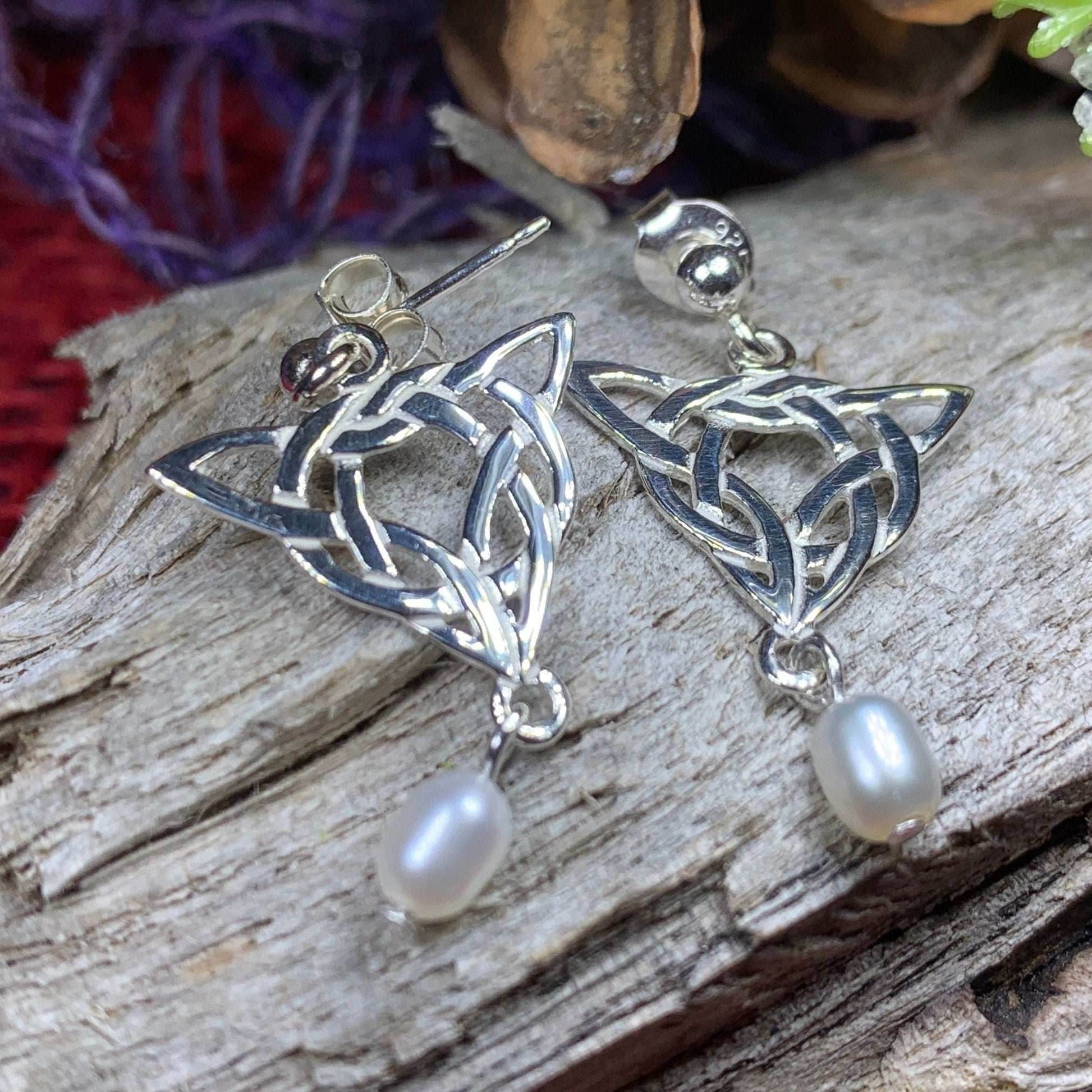 Averie Celtic Knot Earrings - 