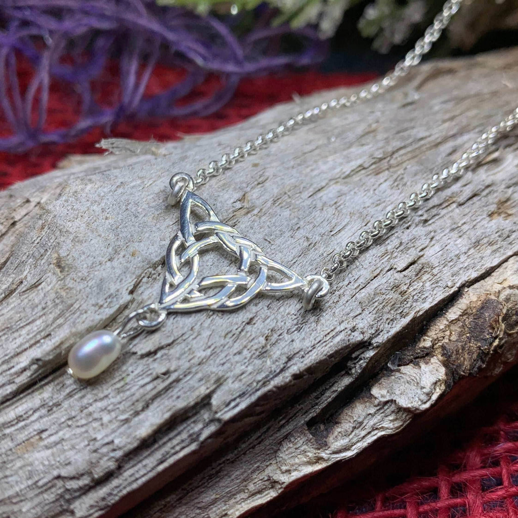 Neamhnaid Celtic Knot Pearl Necklace - 