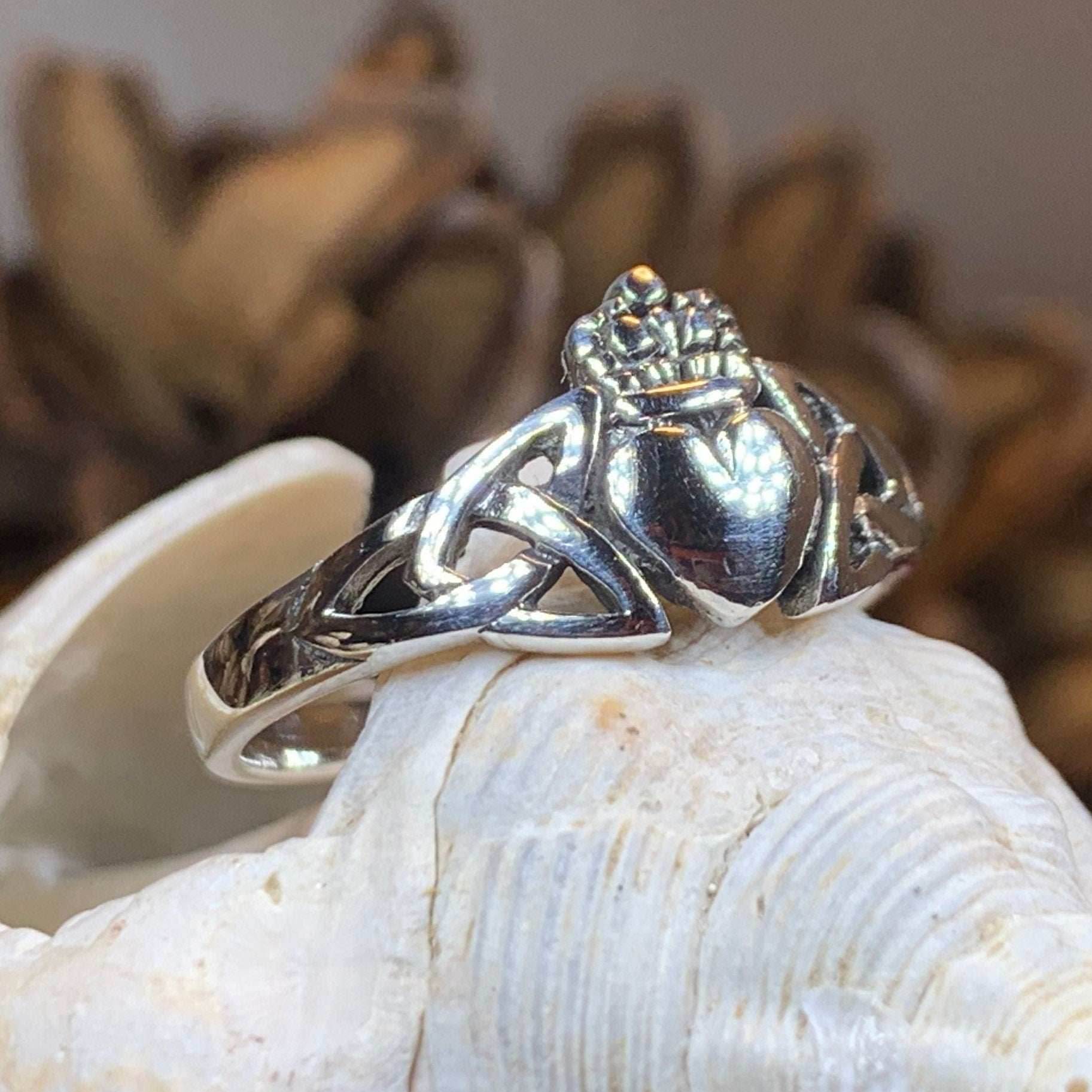 Amrynn Claddagh Ring - 7