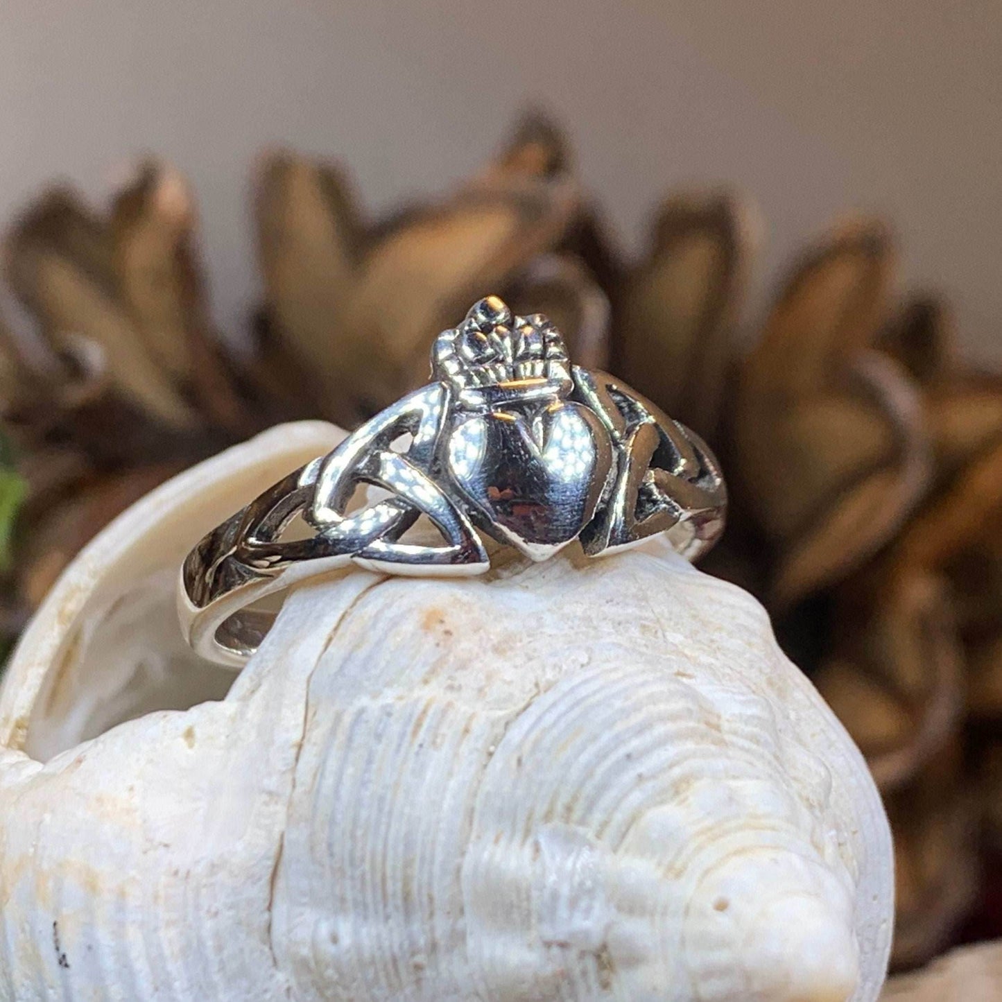 Amrynn Claddagh Ring - 7