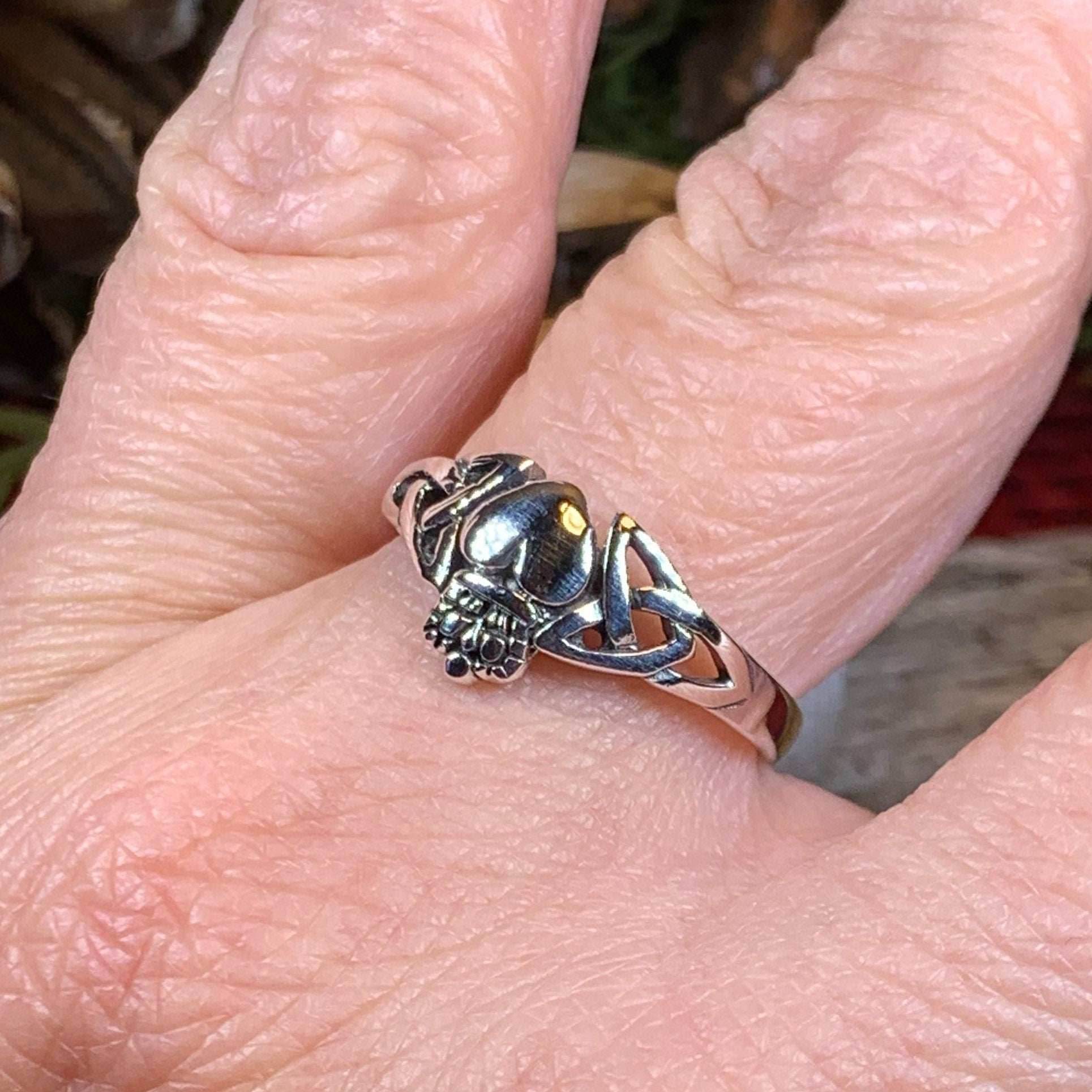 Amrynn Claddagh Ring - 7
