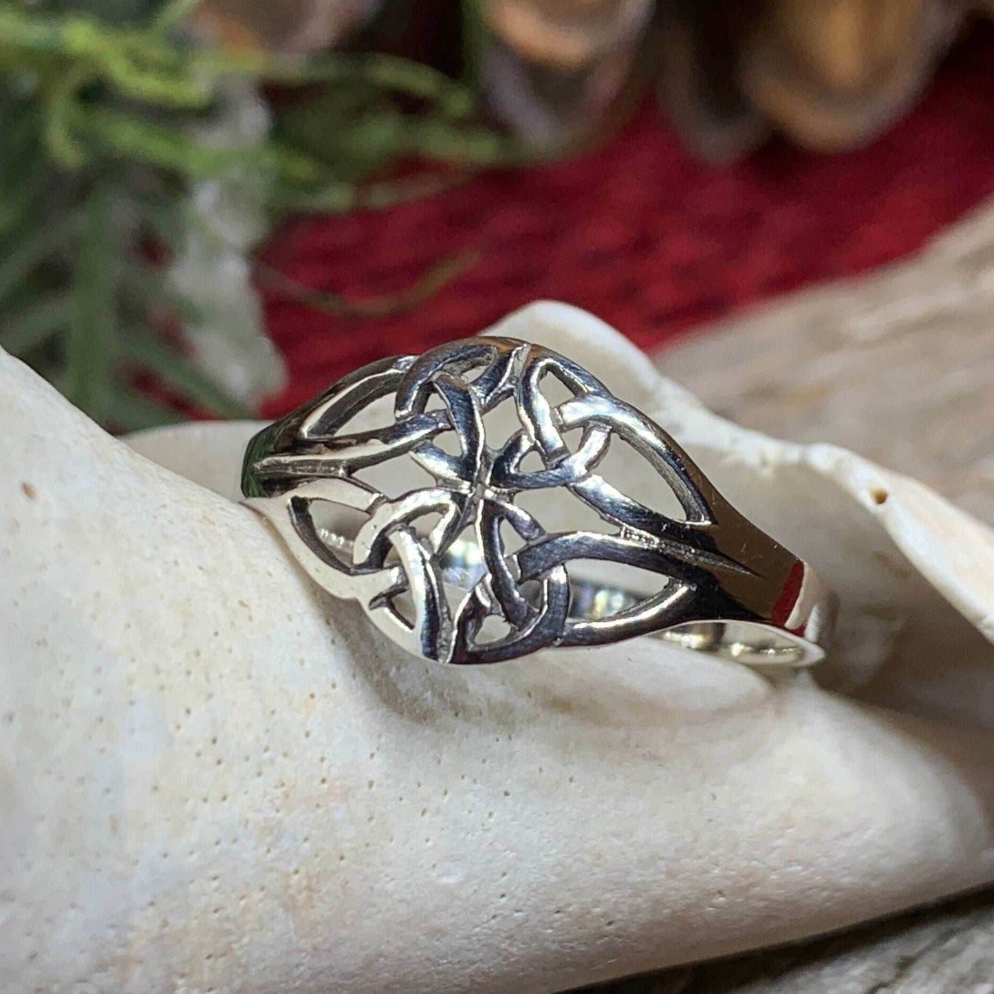 Eiyen Celtic Knot Ring - 6