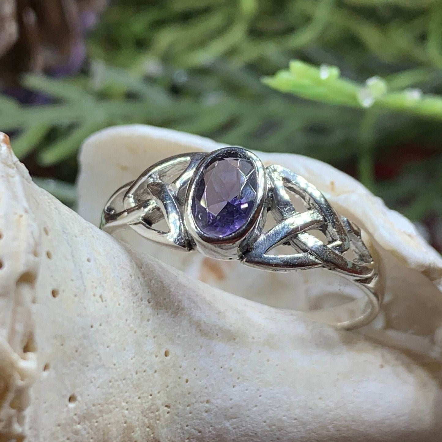 Faelyn Trinity Knot Ring - 6 / Amethyst