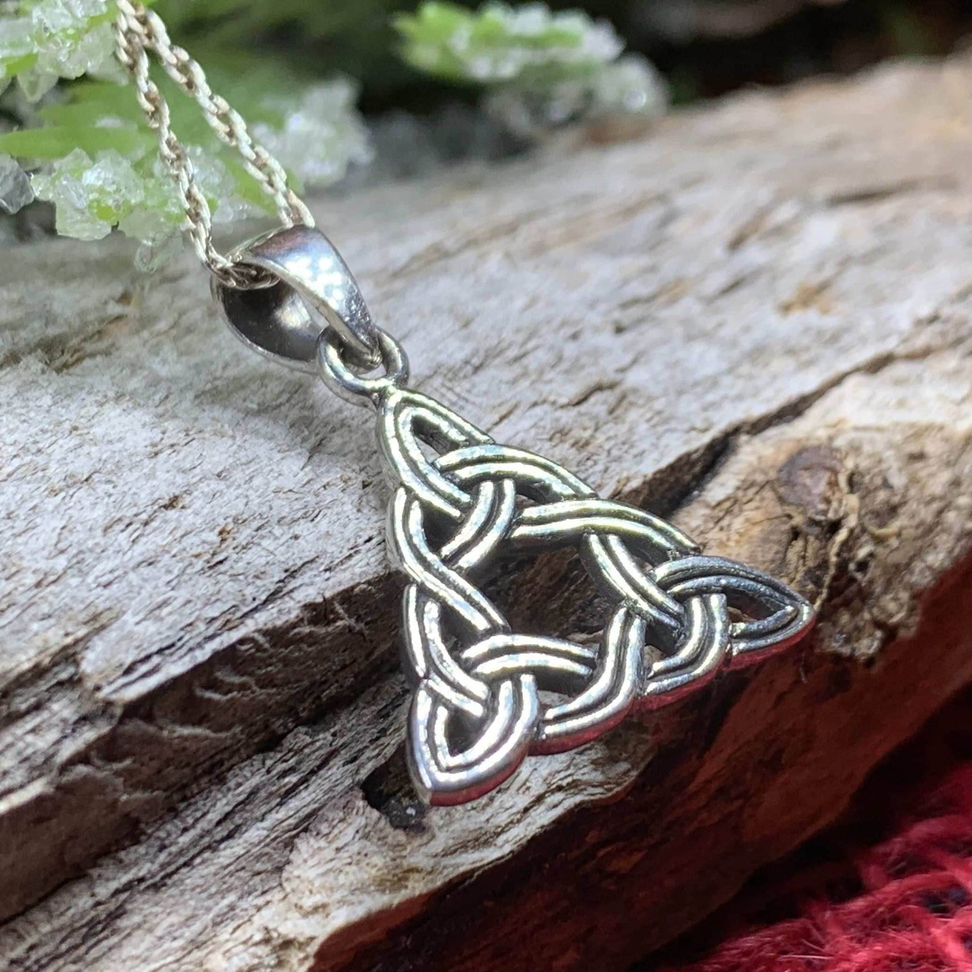 Destiny Celtic Knot Necklace - 18