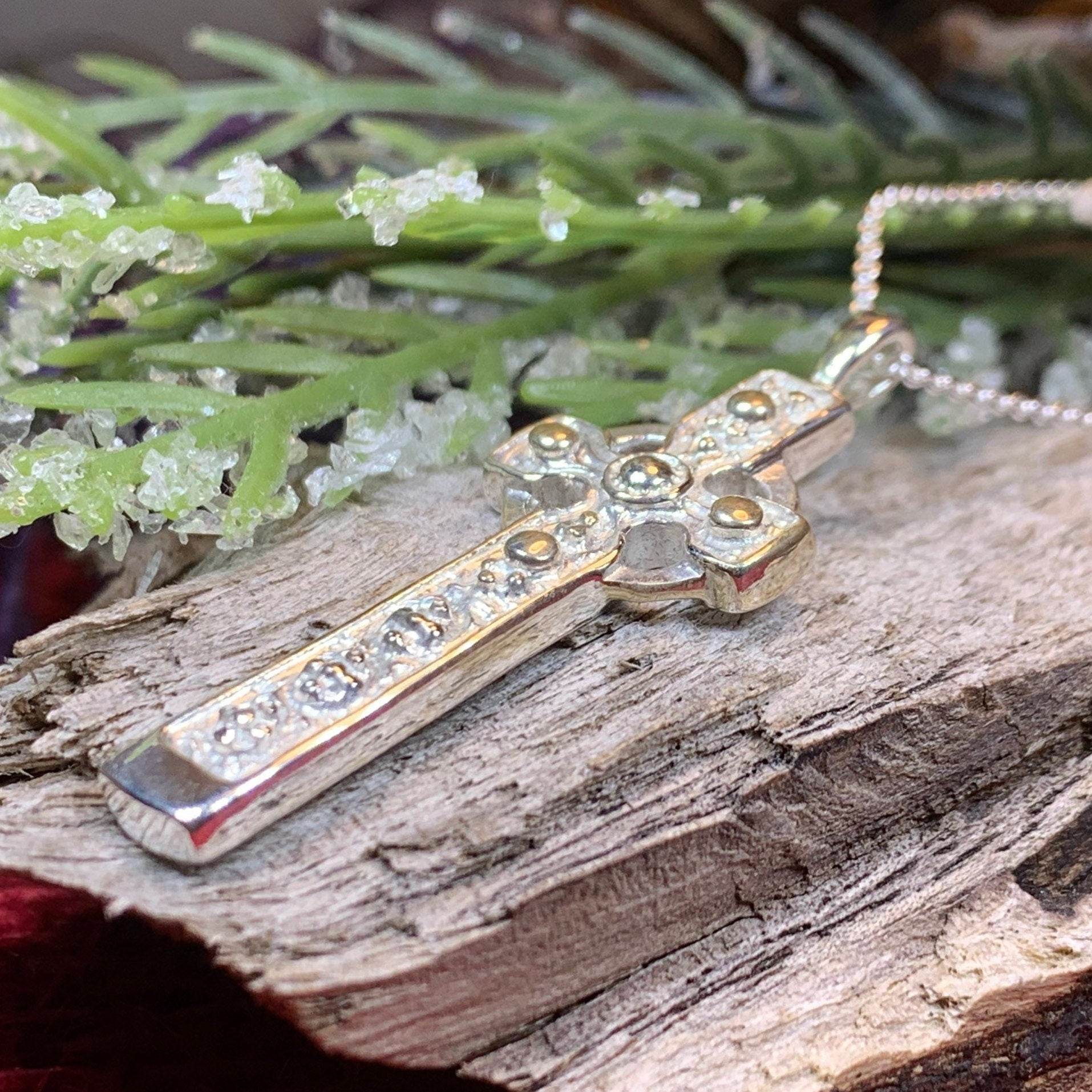 Saint Martin's Scottish Celtic Cross Necklace - 18