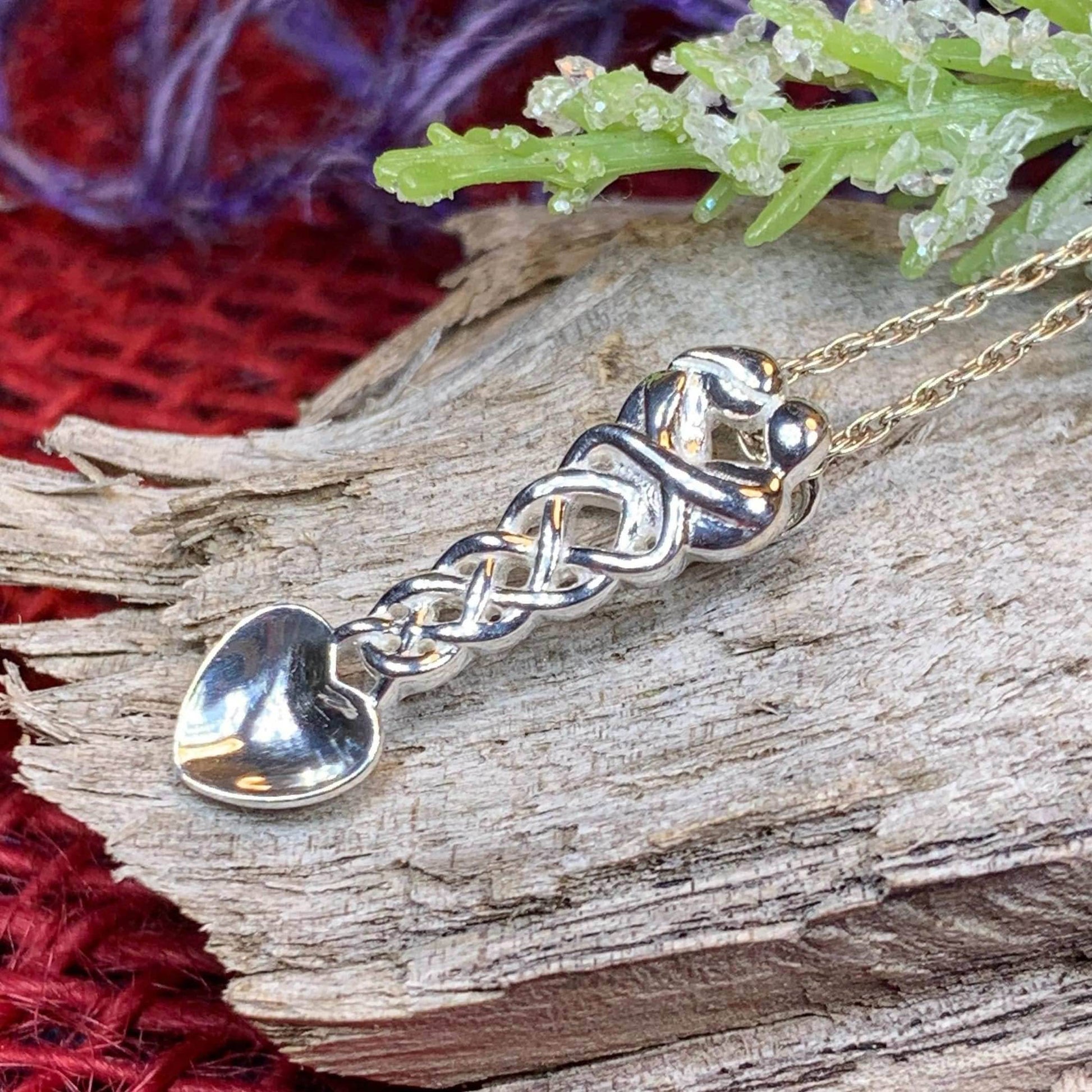 Welsh Loving Arms Love Spoon Necklace - 18
