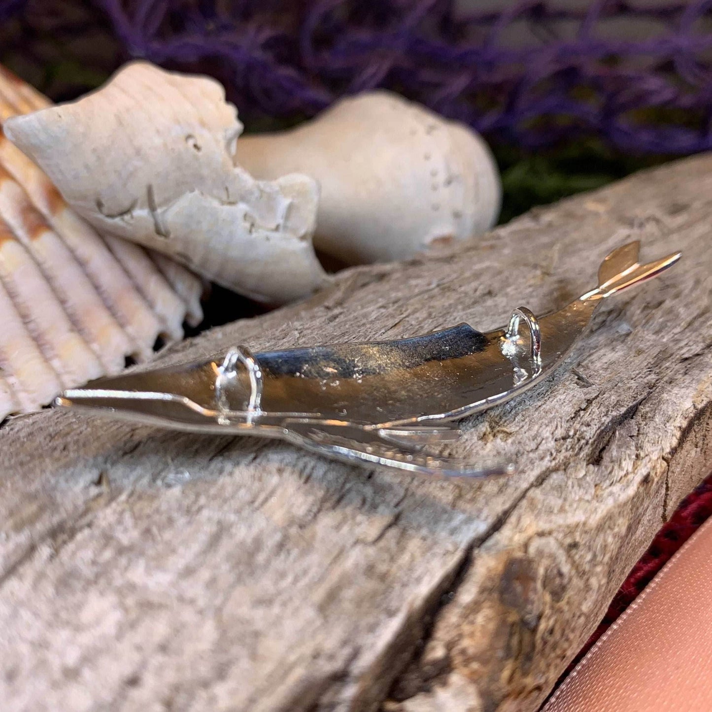 Realistic Humpback Whale Necklace - 18