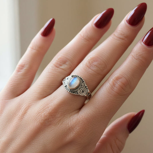 Dynaria Celtic Spiral Ring