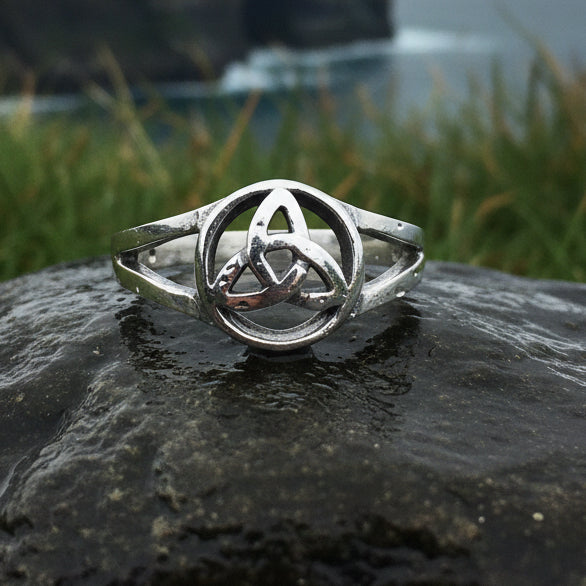 Trinity Knot Ring