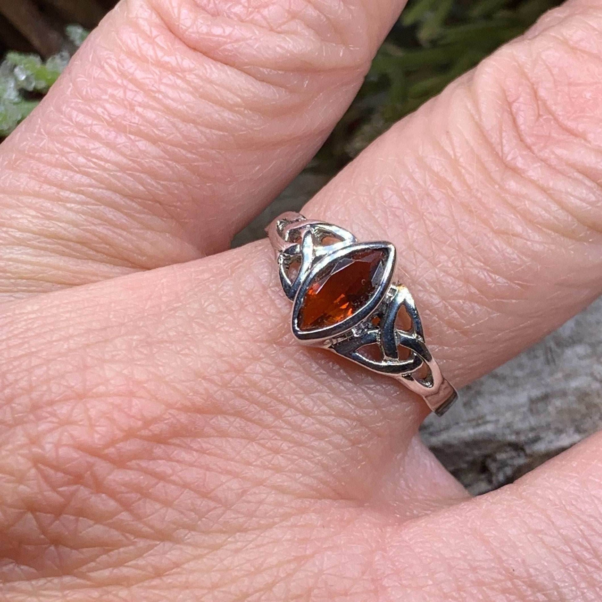 Shannon Celtic Ring - 6 / Amethyst