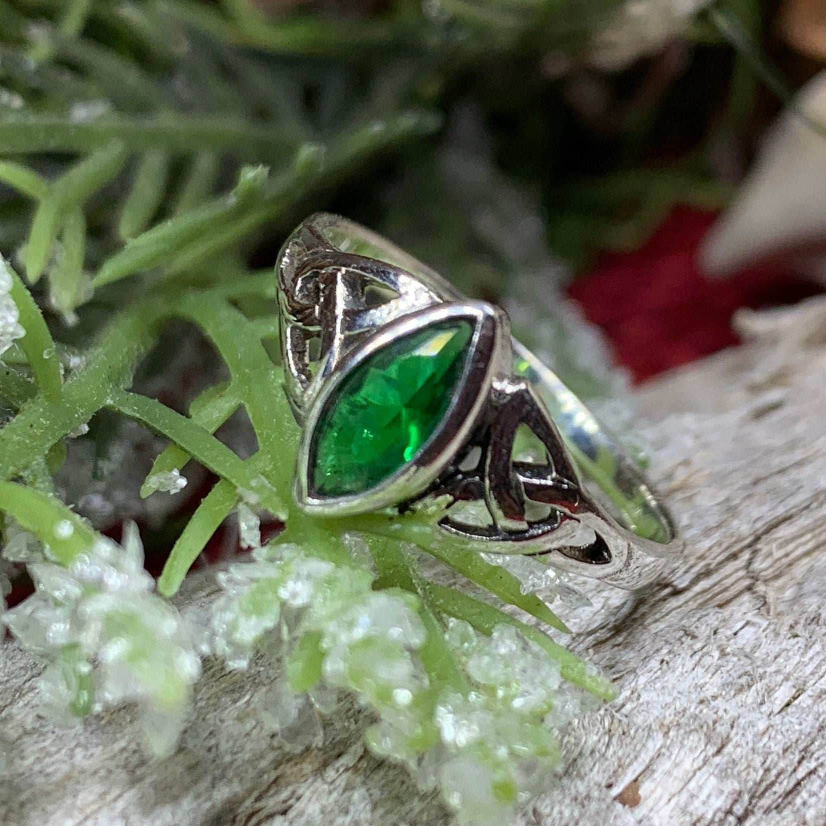 Shannon Celtic Ring - 6 / Amethyst